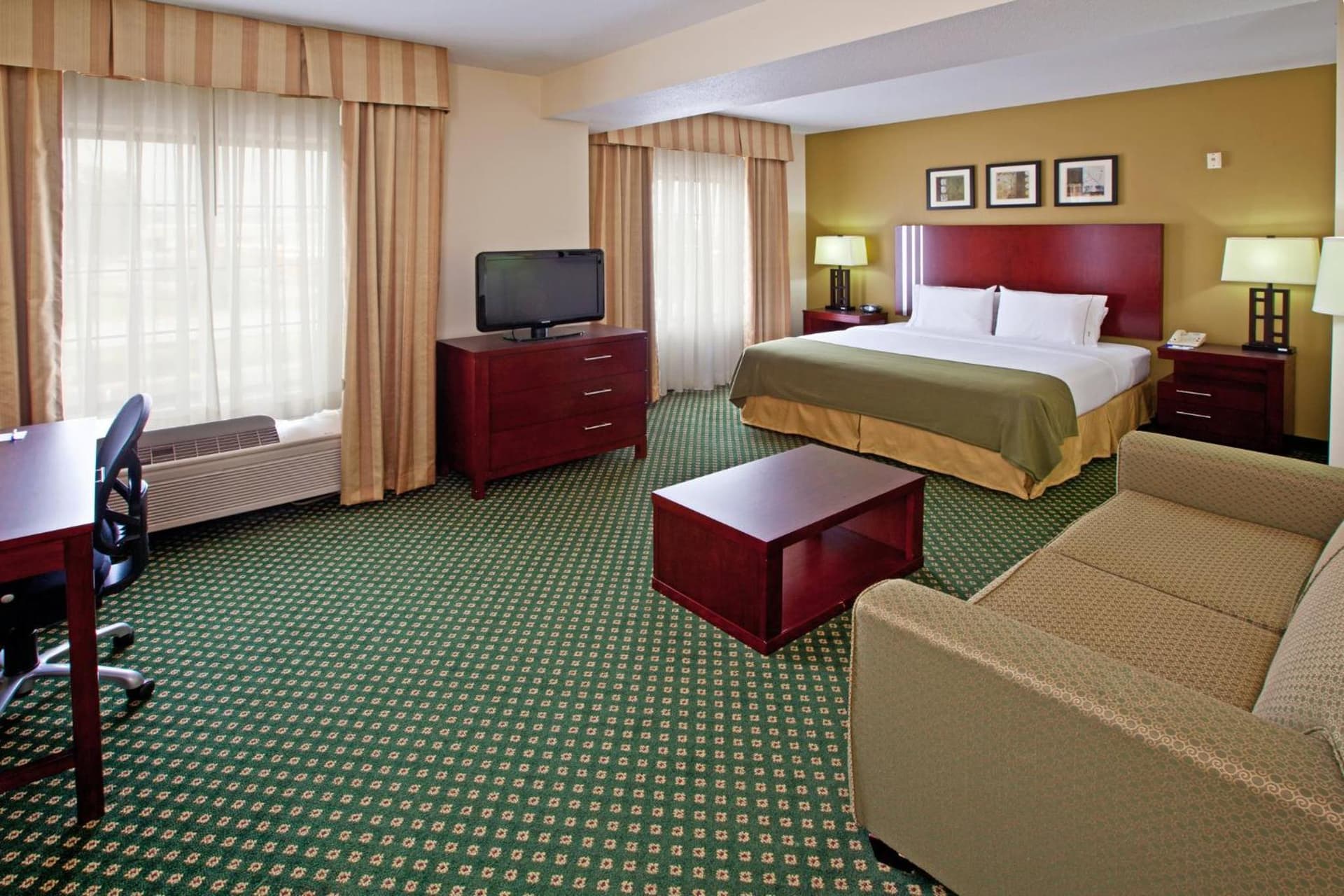 Holiday Inn Express & Suites Indianapolis - East by IHG gallery photo in Indianapolis, IN — image 7