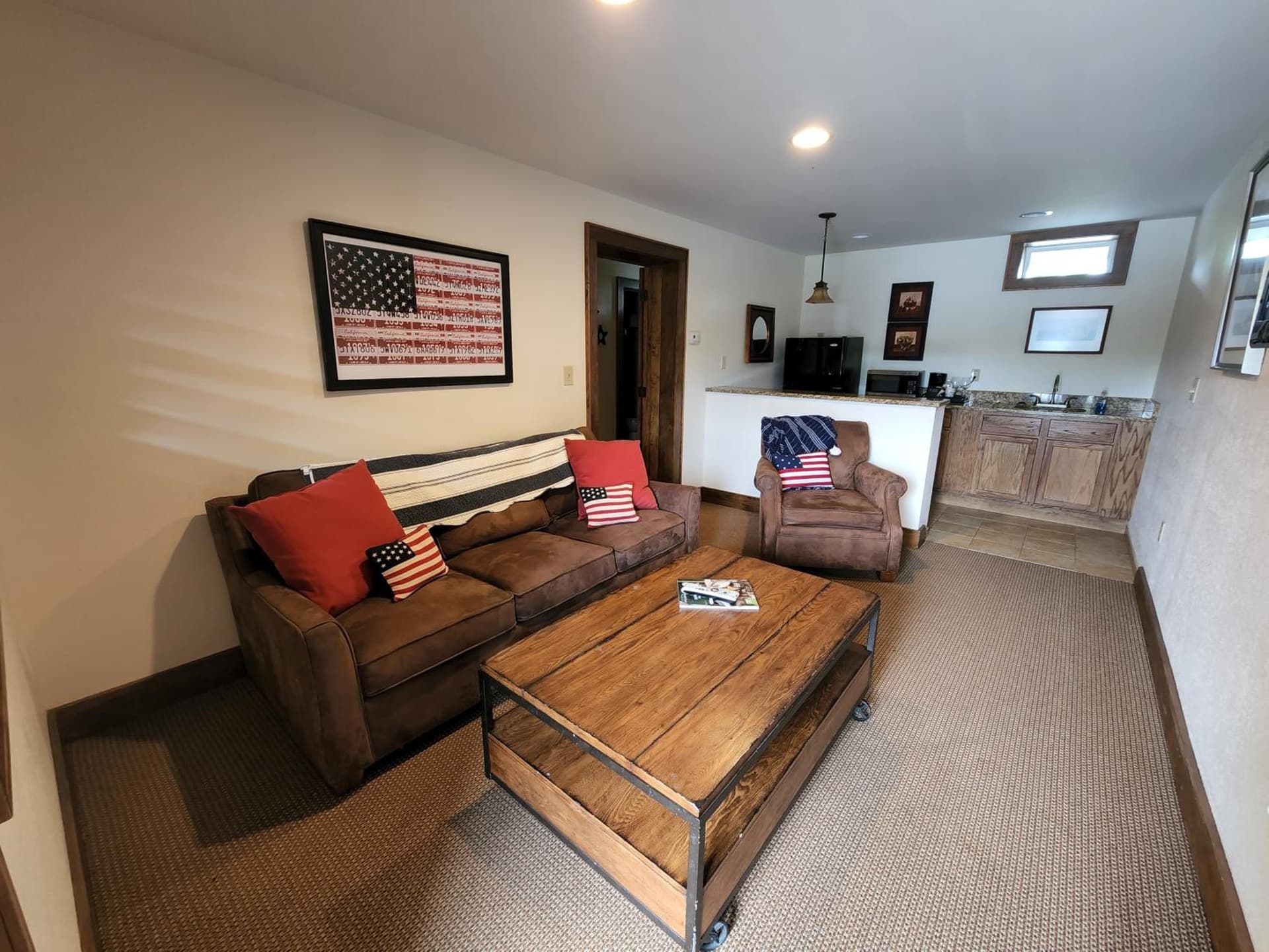 The Inn at Shady Lawn interior in Newland, NC — gallery photo 2