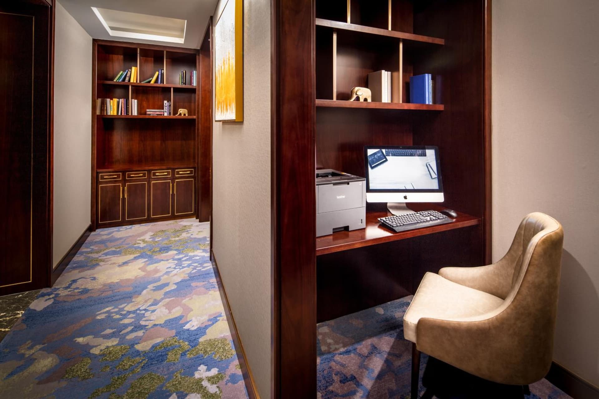 Blossom Hotel Houston, Curio Collection by Hilton gallery photo in Houston, TX — image 16