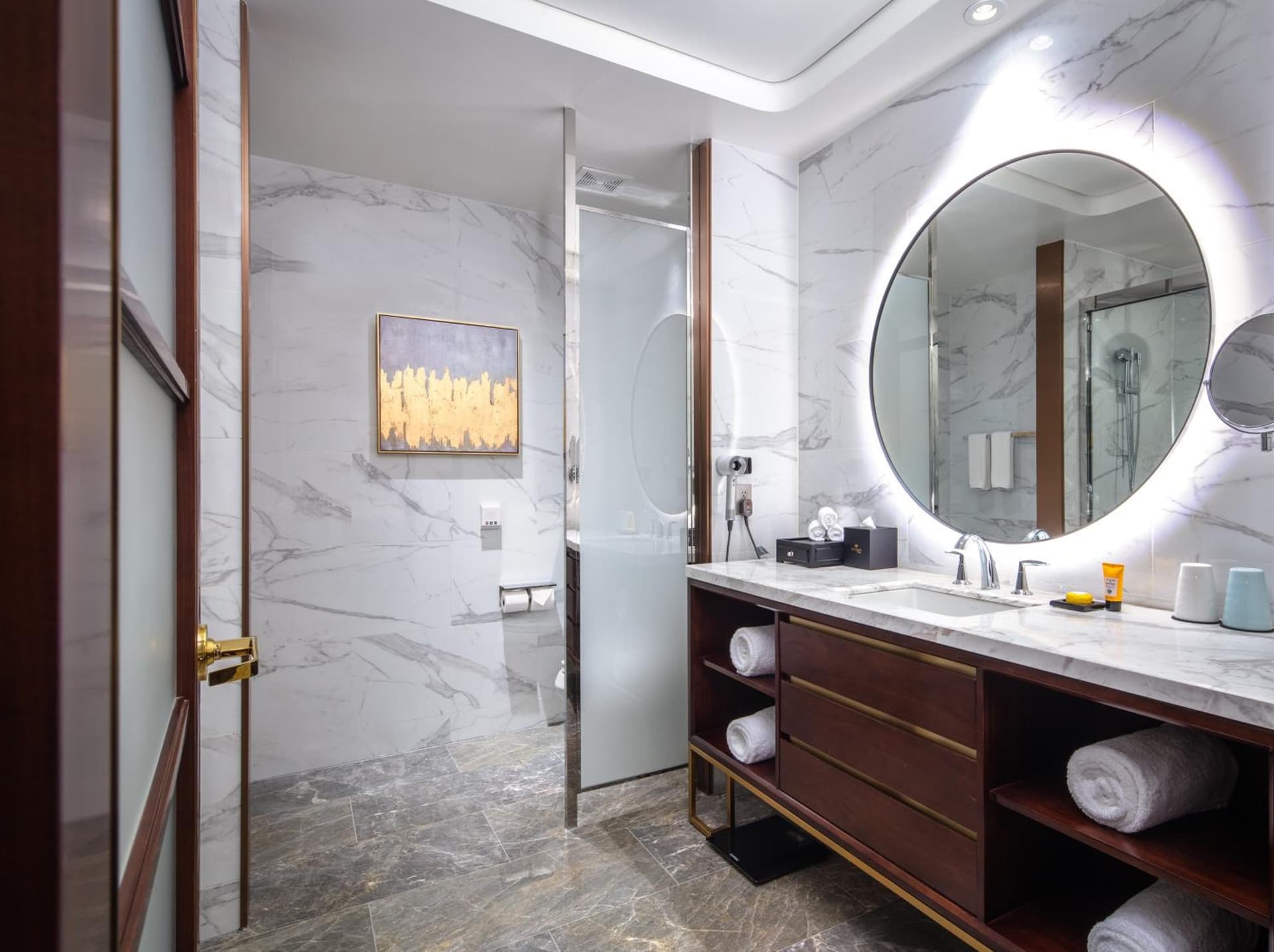 Blossom Hotel Houston, Curio Collection by Hilton gallery photo in Houston, TX — image 37