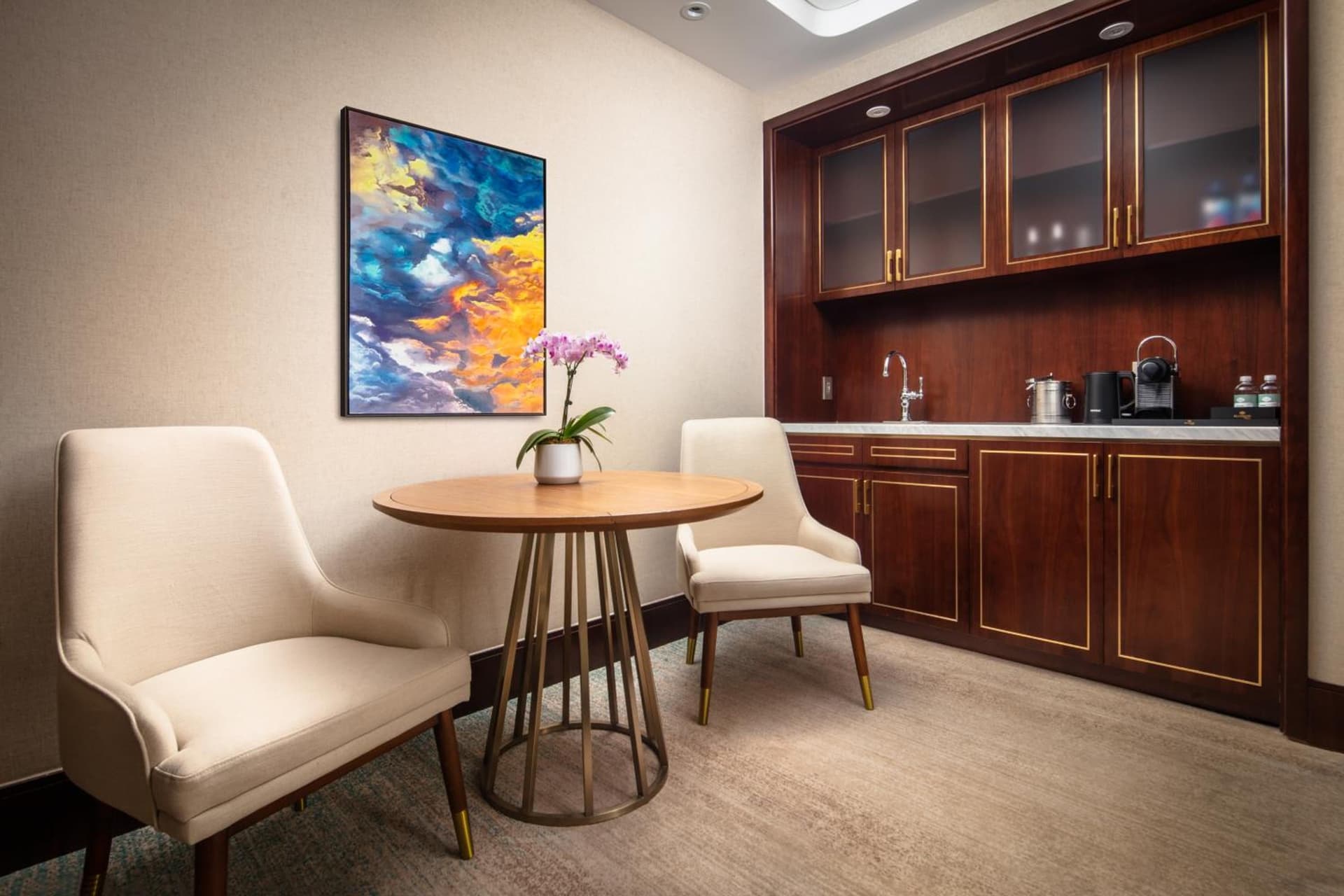 Blossom Hotel Houston, Curio Collection by Hilton gallery photo in Houston, TX — image 8