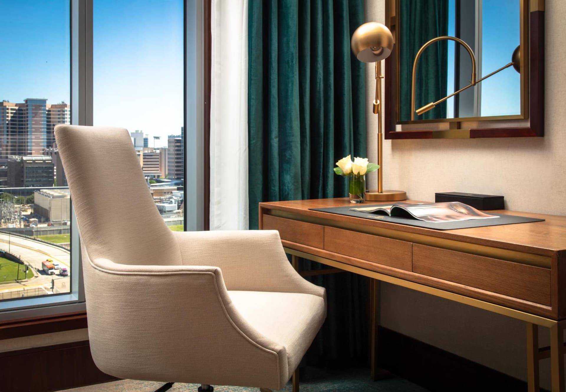 Blossom Hotel Houston, Curio Collection by Hilton gallery photo in Houston, TX — image 49