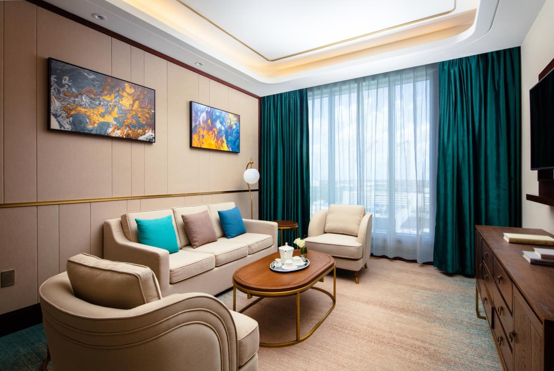 Blossom Hotel Houston, Curio Collection by Hilton gallery photo in Houston, TX — image 46