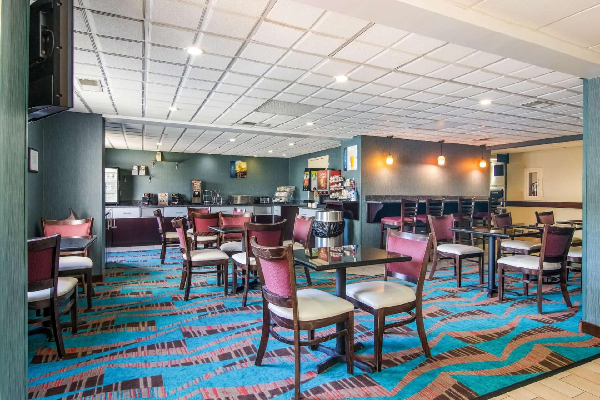 Best Western Dutch Valley Inn gallery photo in New Philadelphia, OH — image 21