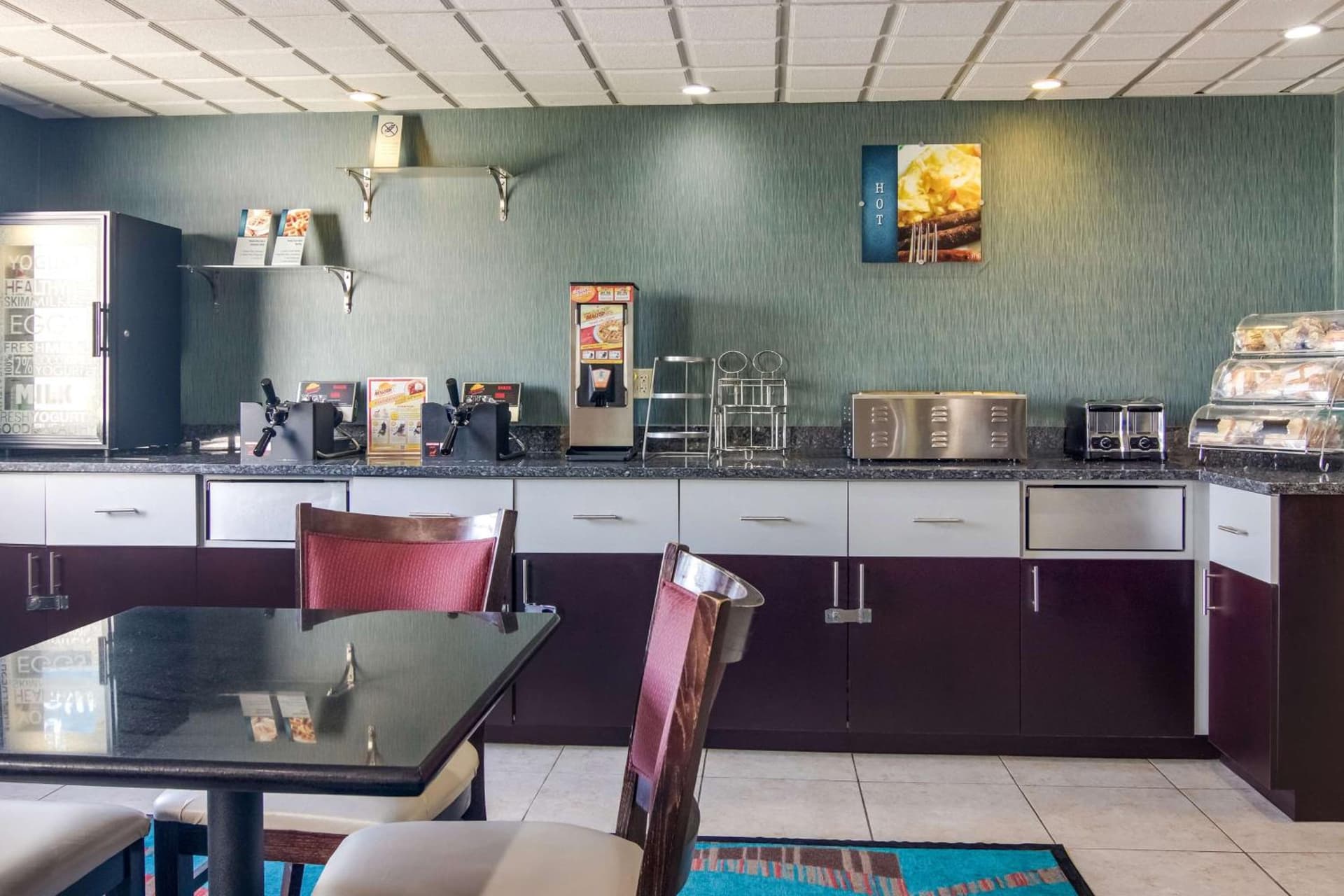 Best Western Dutch Valley Inn gallery photo in New Philadelphia, OH — image 25