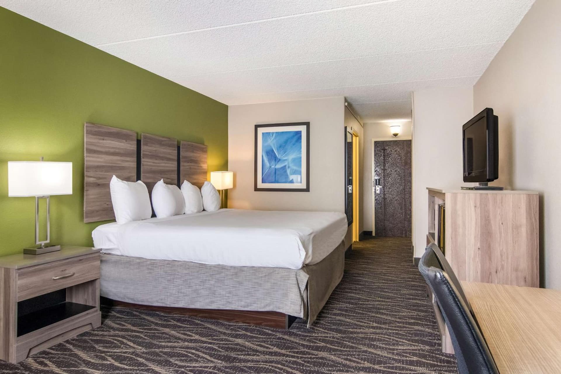 Best Western Dutch Valley Inn gallery photo in New Philadelphia, OH — image 31