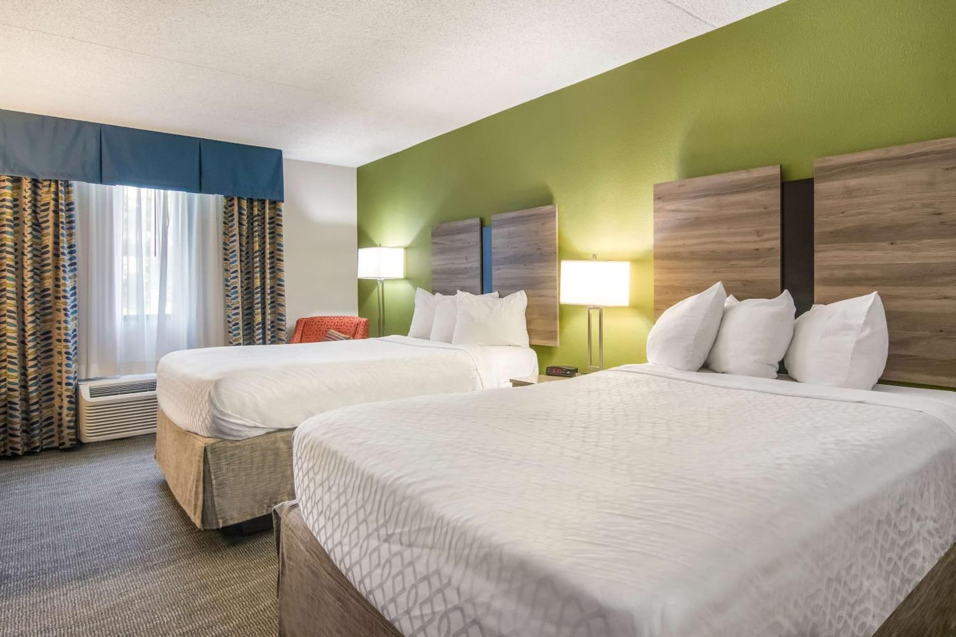 Best Western Dutch Valley Inn gallery photo in New Philadelphia, OH — image 38