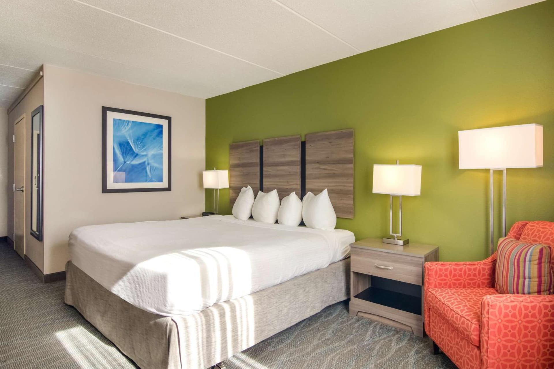 Best Western Dutch Valley Inn gallery photo in New Philadelphia, OH — image 23