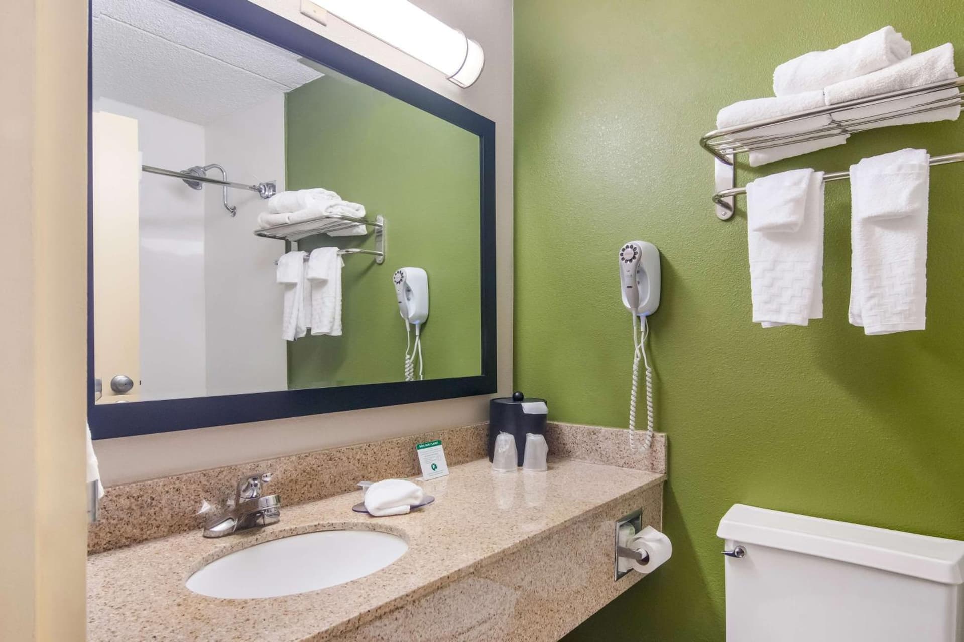 Best Western Dutch Valley Inn gallery photo in New Philadelphia, OH — image 29