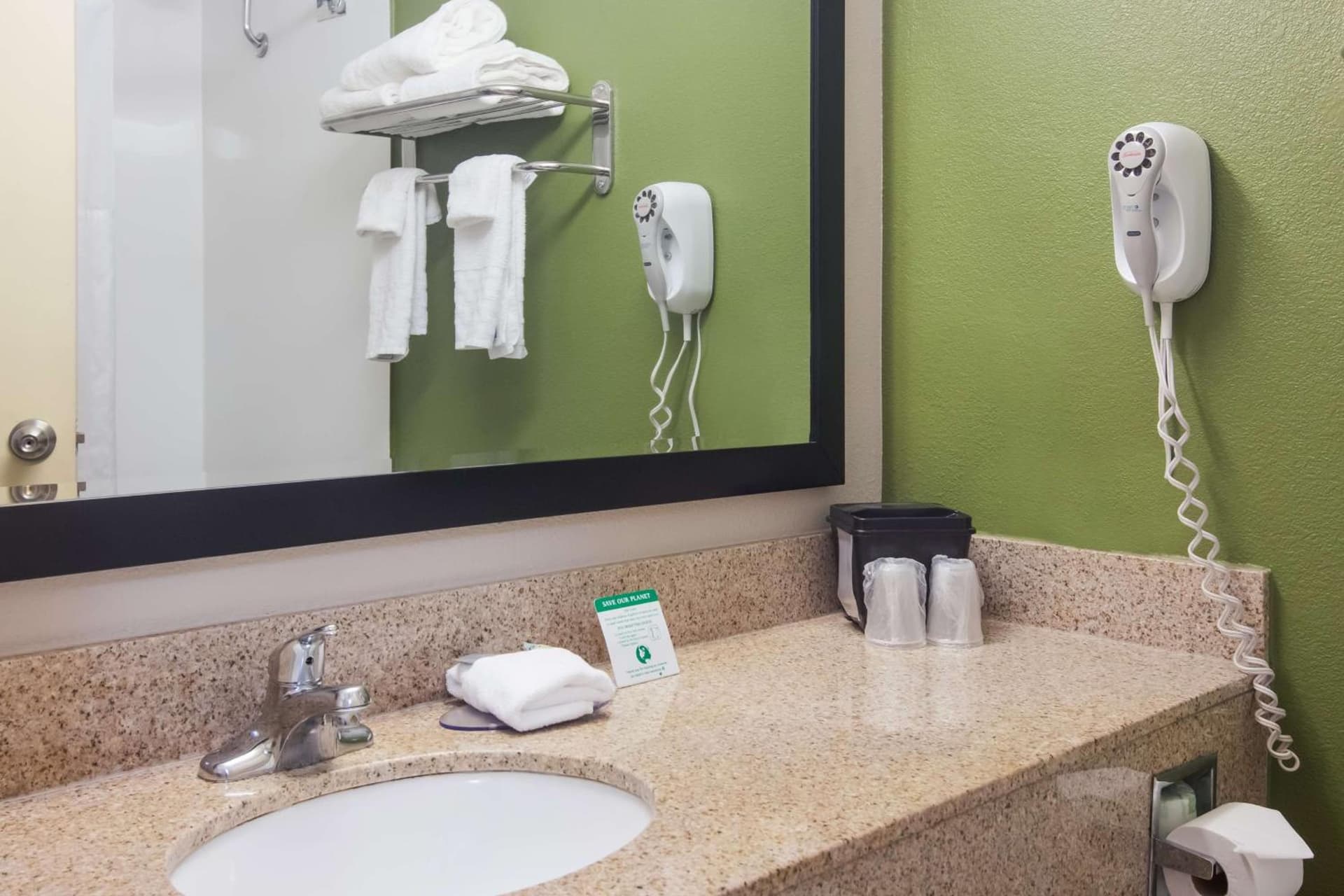 Best Western Dutch Valley Inn gallery photo in New Philadelphia, OH — image 32