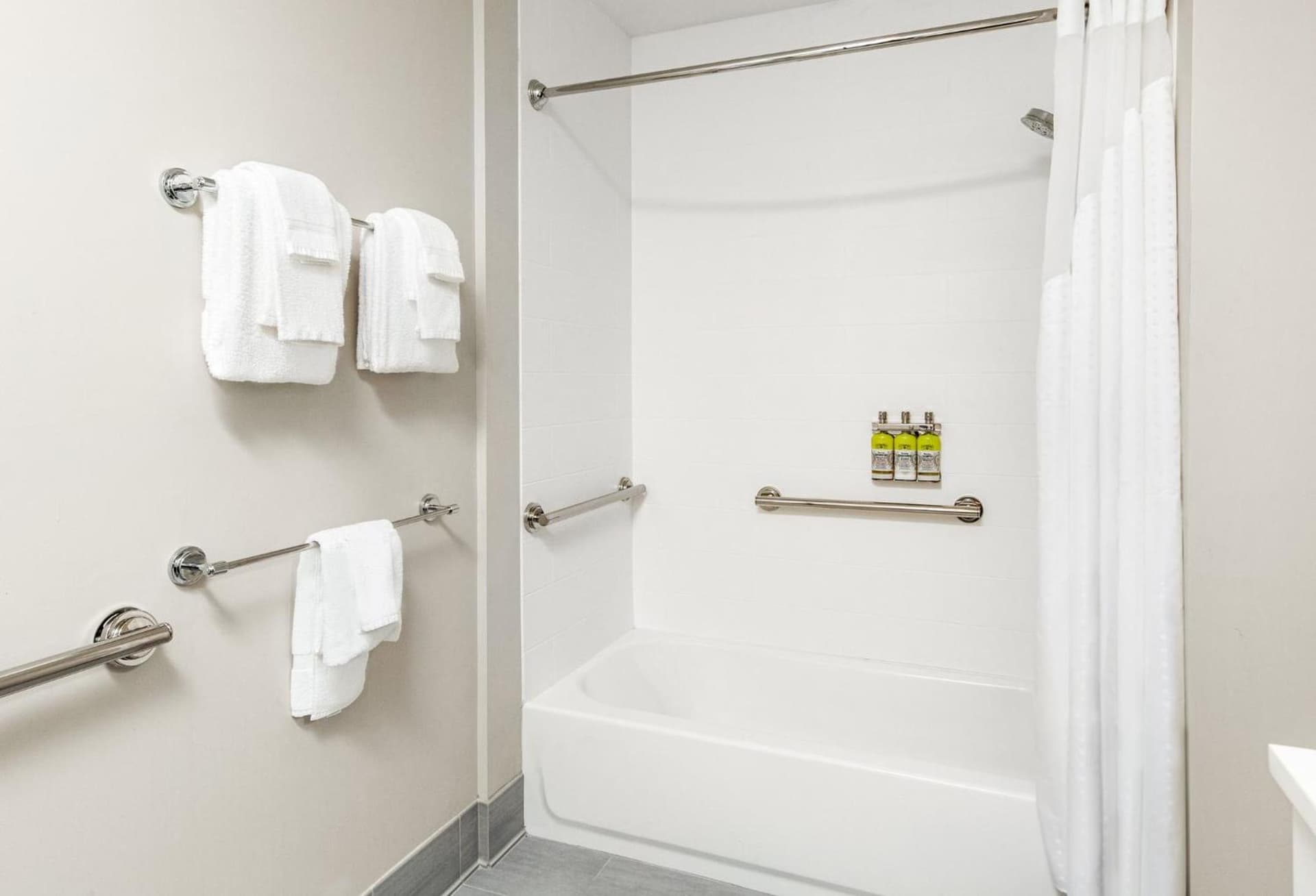 Holiday Inn Express & Suites Sanford - Lake Mary by IHG gallery photo in Sanford, FL — image 56