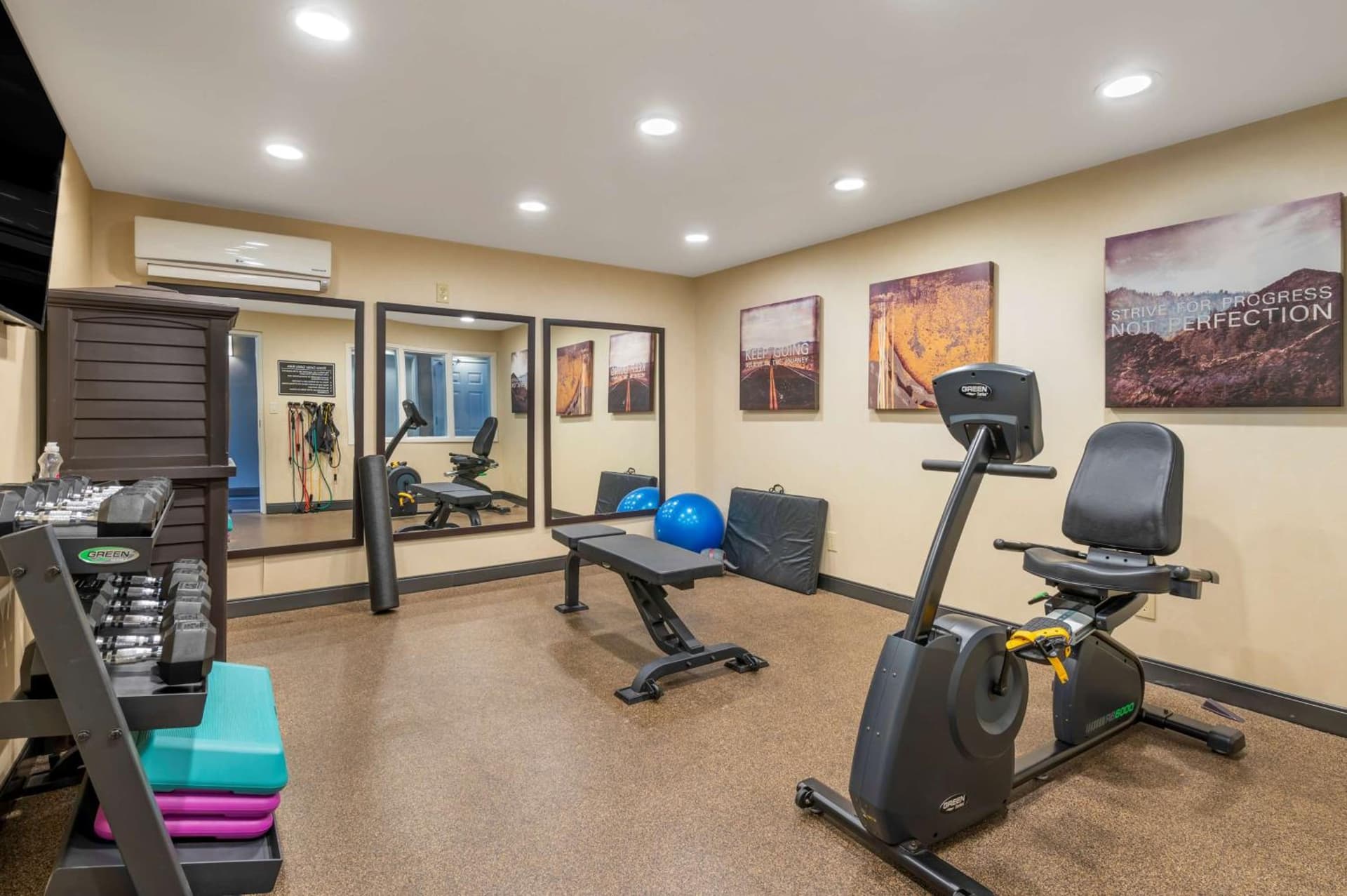 Best Western Hilliard Inn & Suites gallery photo in Hilliard, OH — image 29