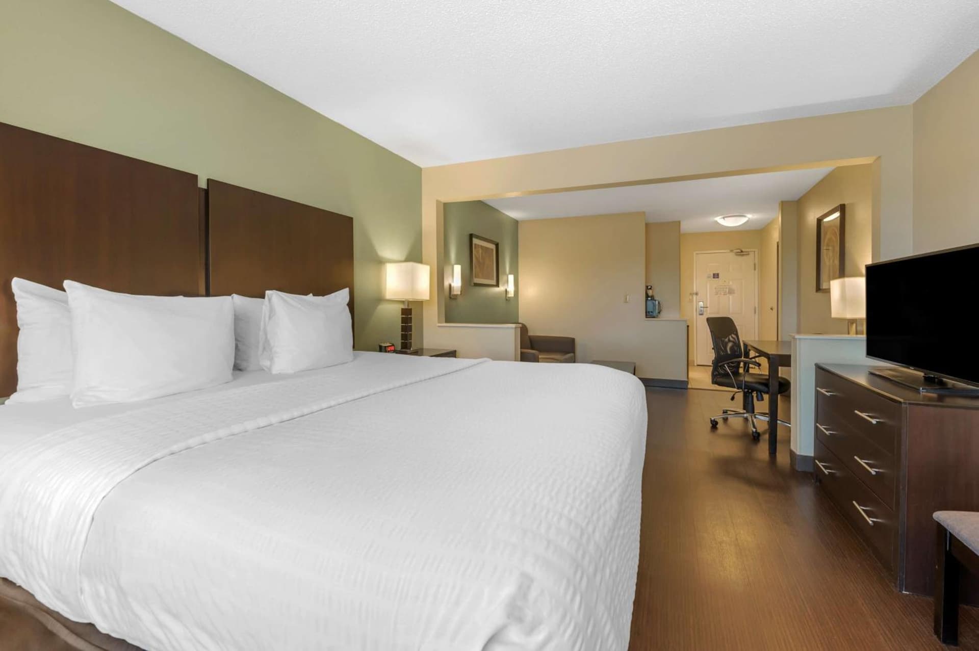 Best Western Hilliard Inn & Suites gallery photo in Hilliard, OH — image 11