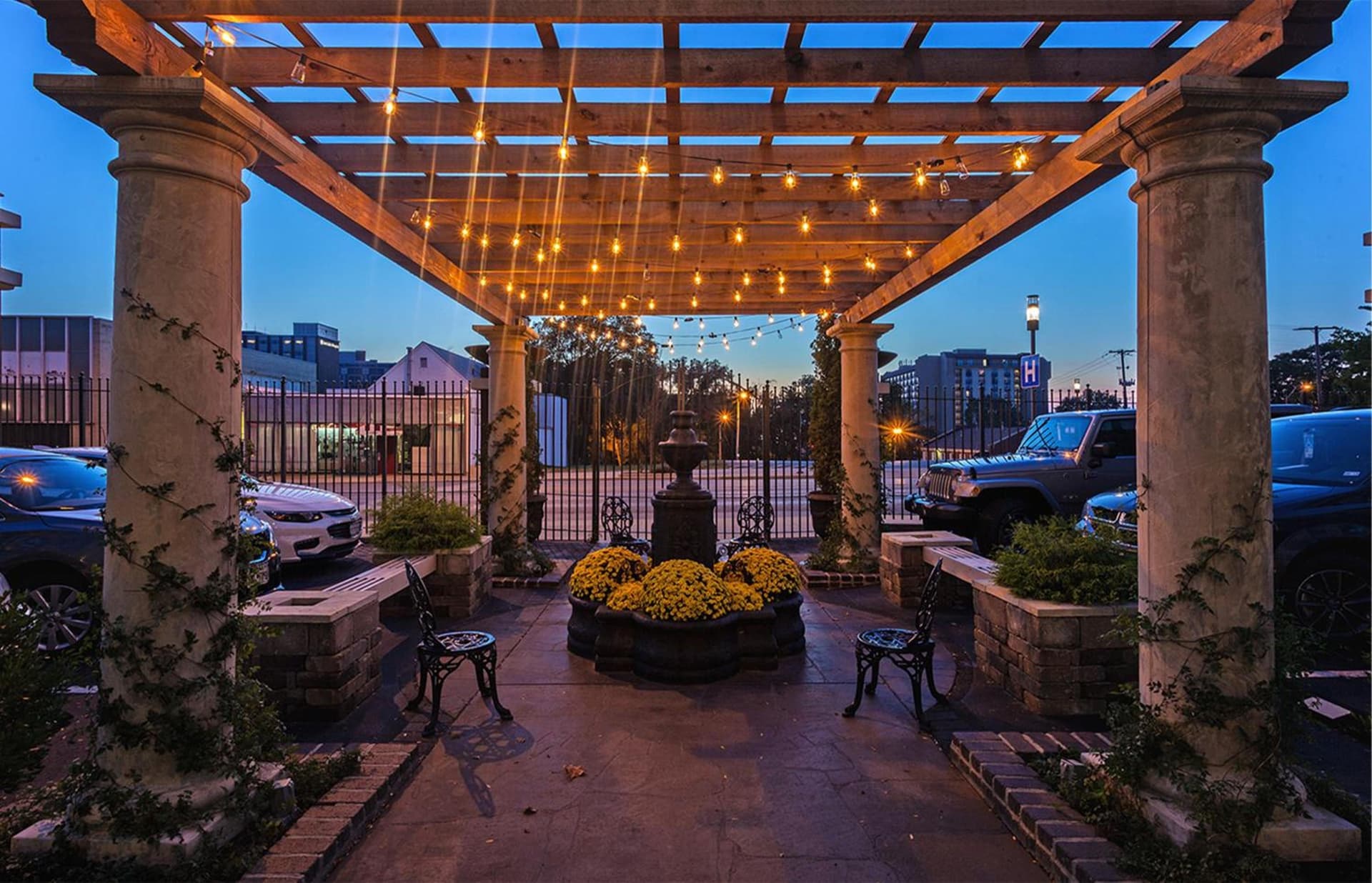 Spark by Hilton Kansas City Plaza Streetcar gallery photo in Kansas City, MO — image 38