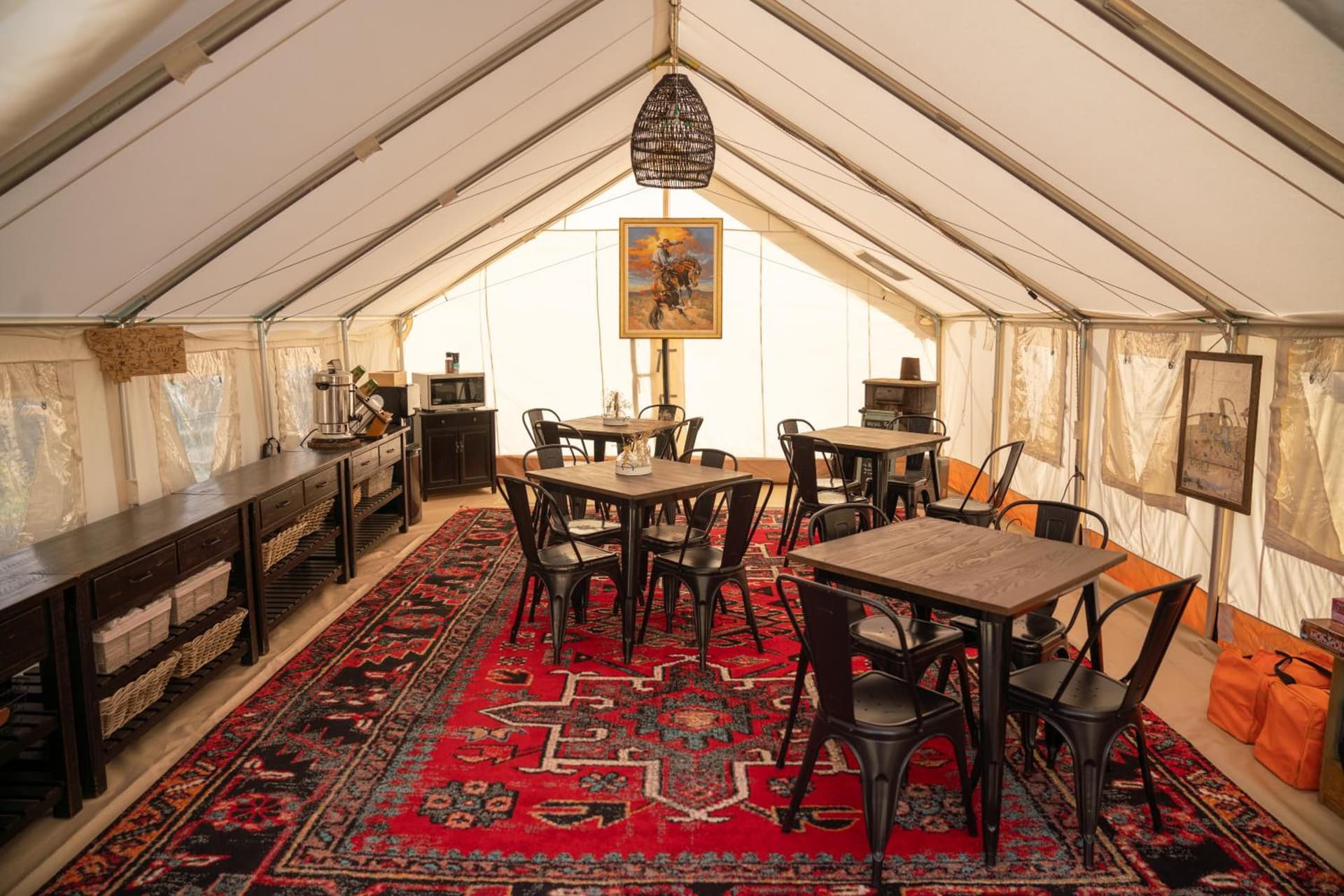 Dreamcatcher Tipi Hotel — hotel in Gardiner, Montana