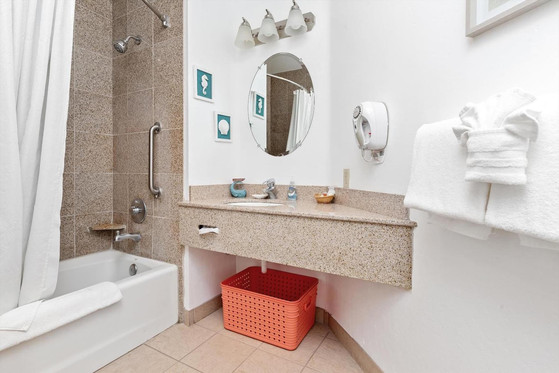 Beach House Inn & Suites gallery photo in Pismo Beach, CA — image 186