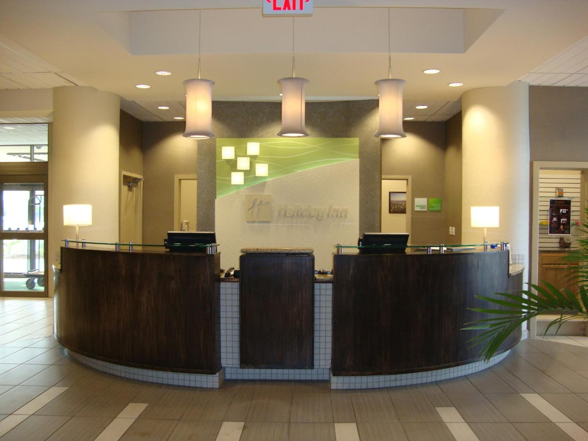 Holiday Inn Portsmouth Downtown by IHG interior in Portsmouth, OH — gallery photo 2