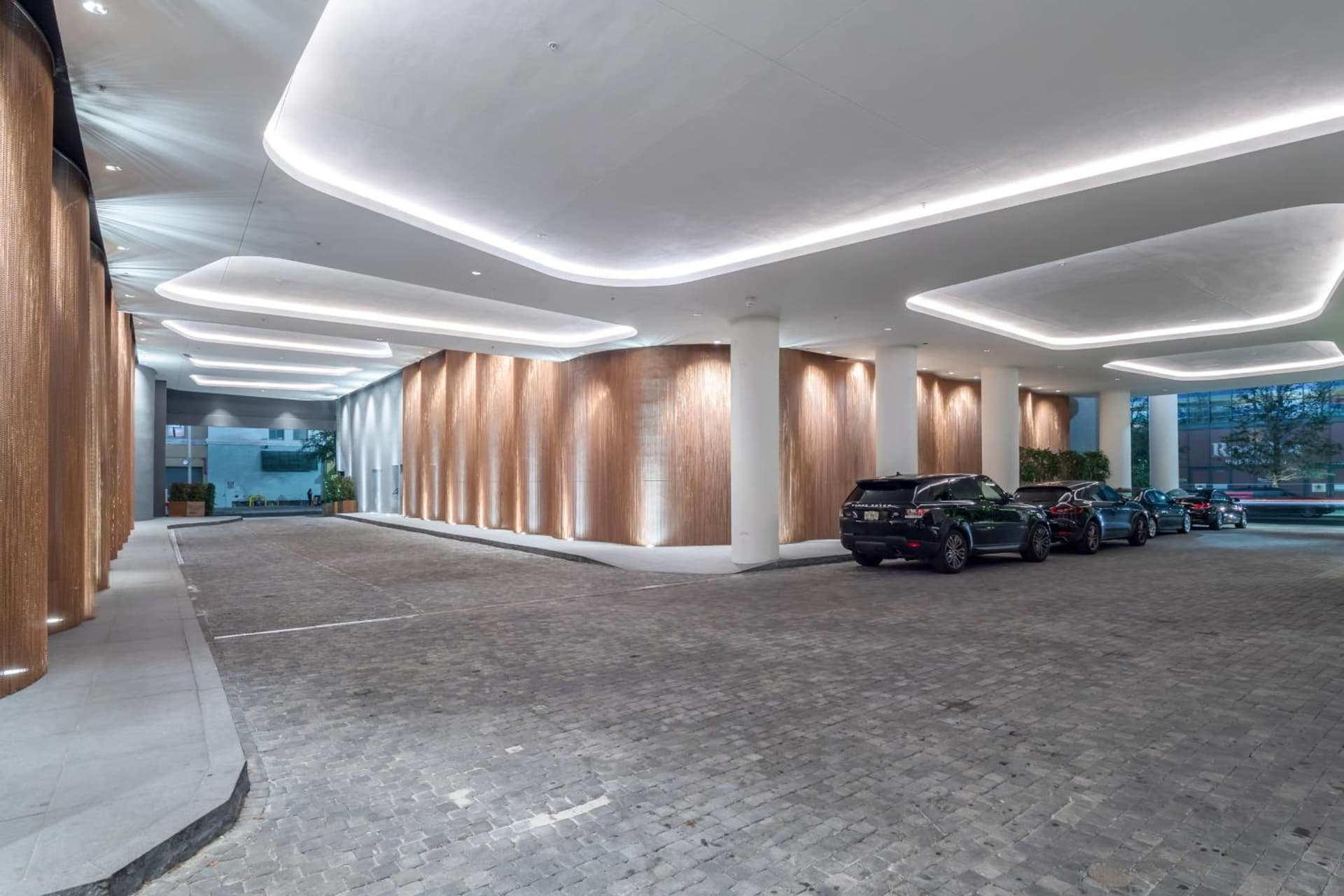 Suites at SLS Lux Brickell managed by CE interior in Miami, FL — gallery photo 2
