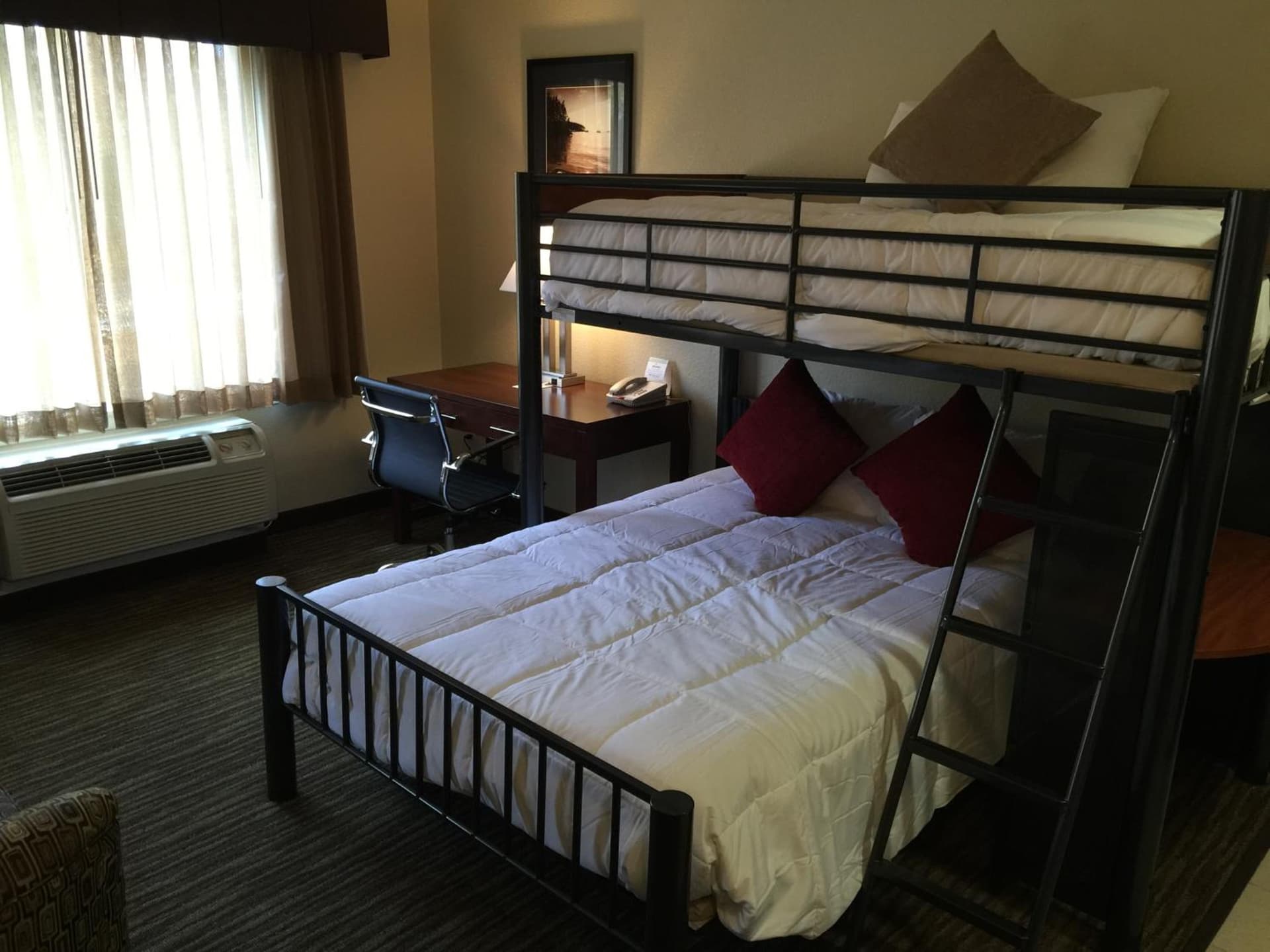 Hawthorn Suites by Wyndham Rancho Cordova/Folsom gallery photo in Rancho Cordova, CA — image 11