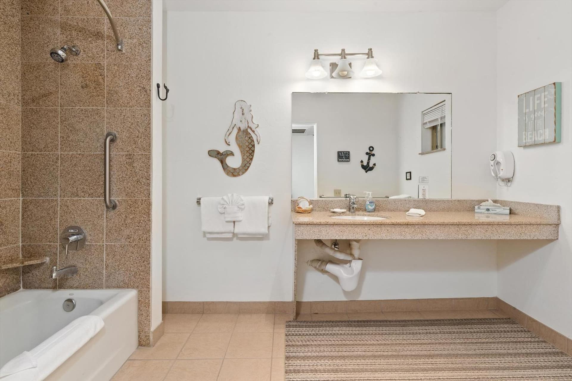 Beach House Inn & Suites gallery photo in Pismo Beach, CA — image 90