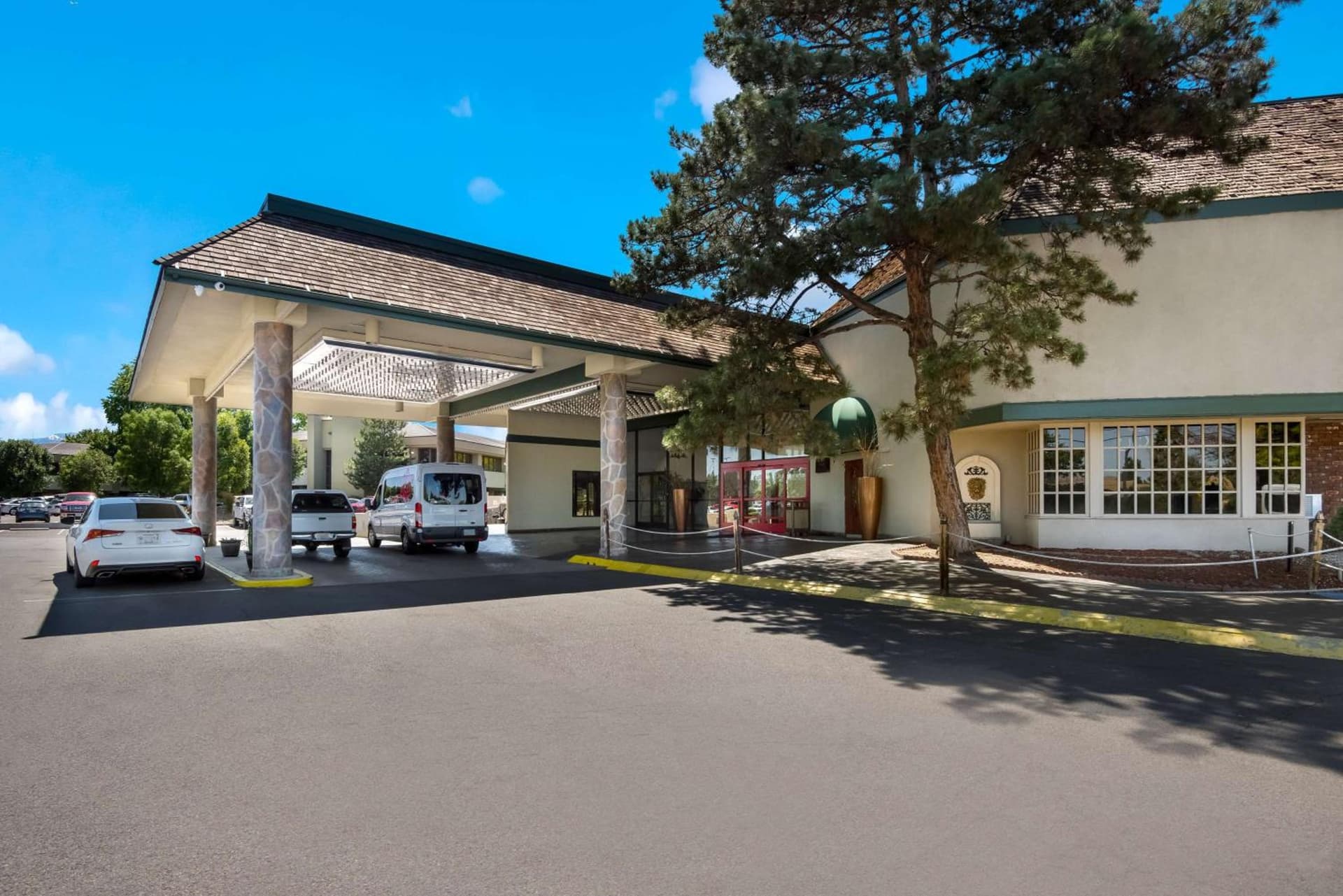 SureStay Plus Hotel by Best Western Reno Airport property views in Reno, NV — gallery photo 3