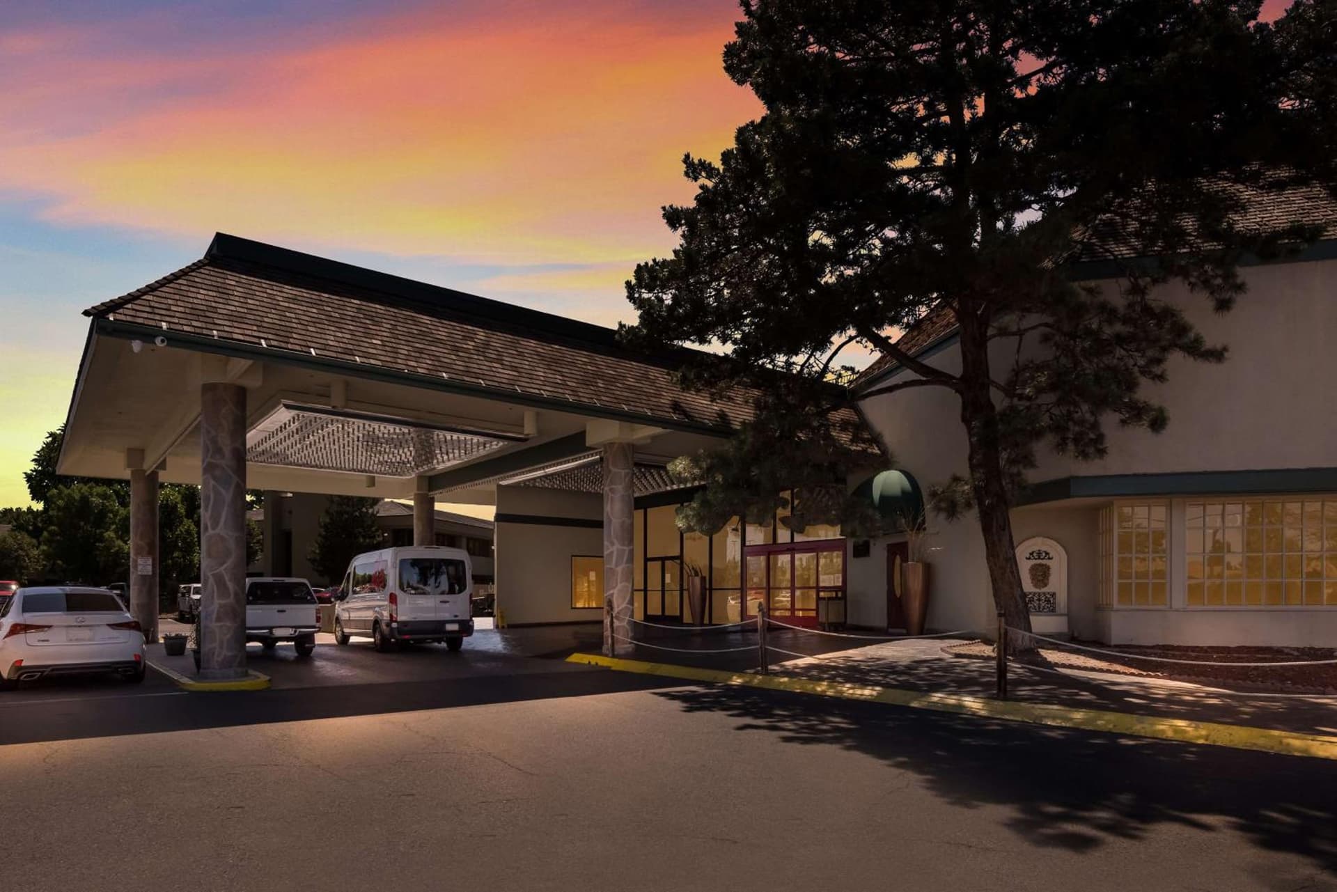 SureStay Plus Hotel by Best Western Reno Airport interior in Reno, NV — gallery photo 2