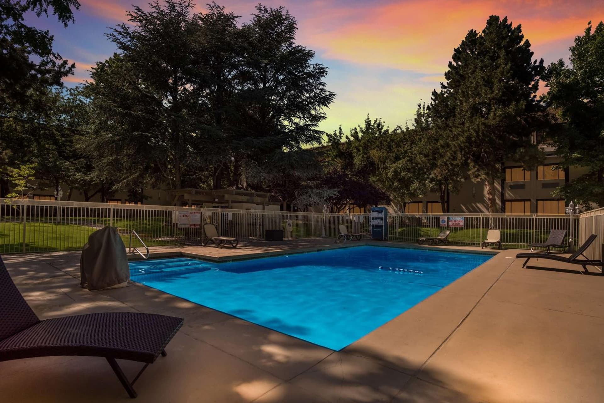 SureStay Plus Hotel by Best Western Reno Airport gallery photo in Reno, NV — image 47