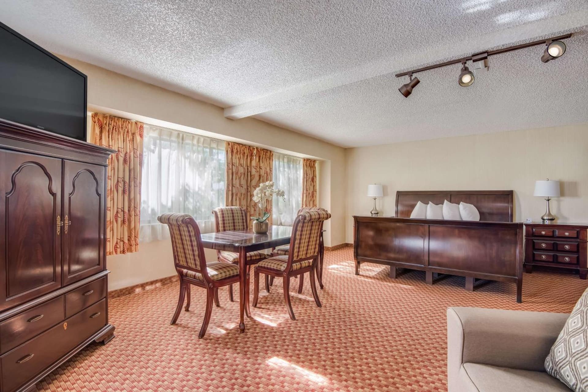 SureStay Plus Hotel by Best Western Reno Airport gallery photo in Reno, NV — image 72