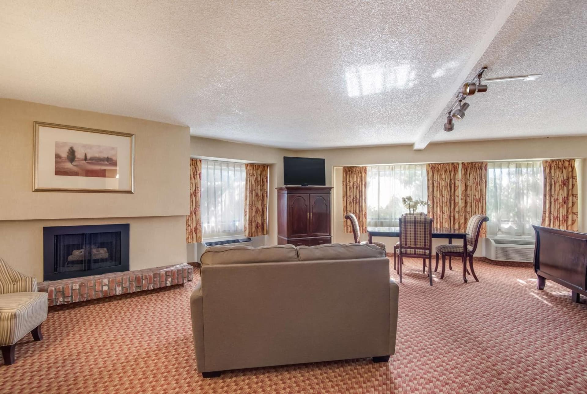 SureStay Plus Hotel by Best Western Reno Airport gallery photo in Reno, NV — image 44