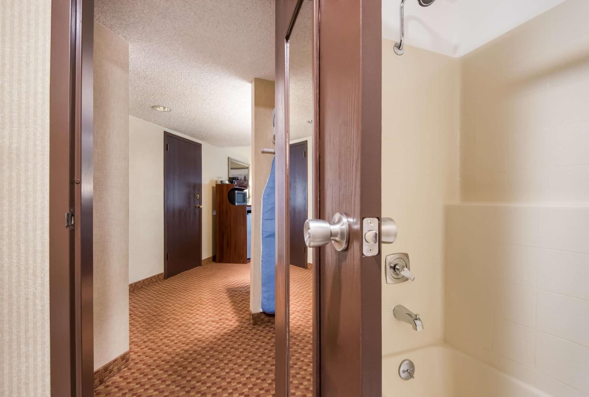 SureStay Plus Hotel by Best Western Reno Airport gallery photo in Reno, NV — image 66