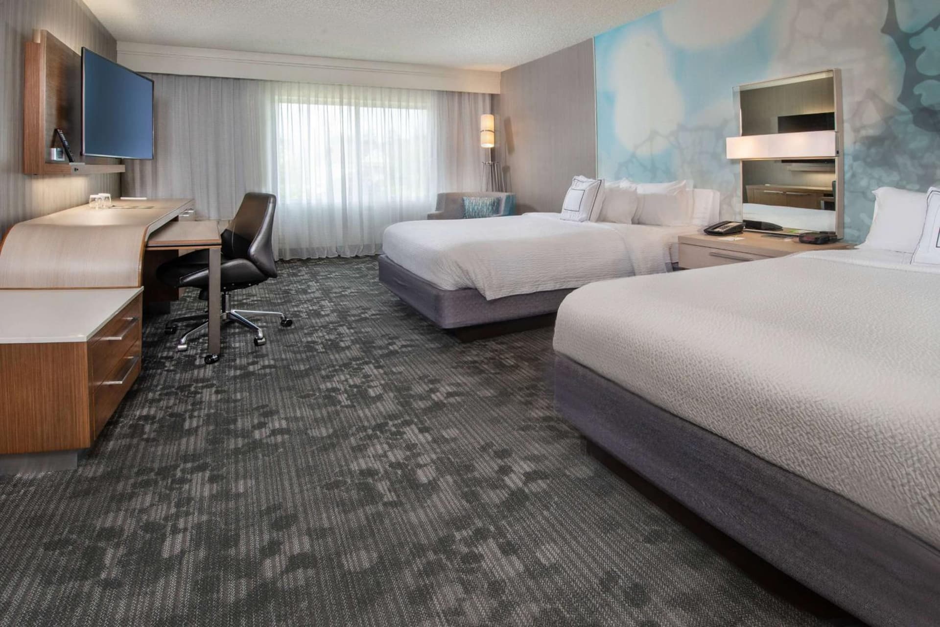 Comfort Inn & Suites Bethlehem Lehigh Valley Airport gallery photo in Allentown, PA — image 17