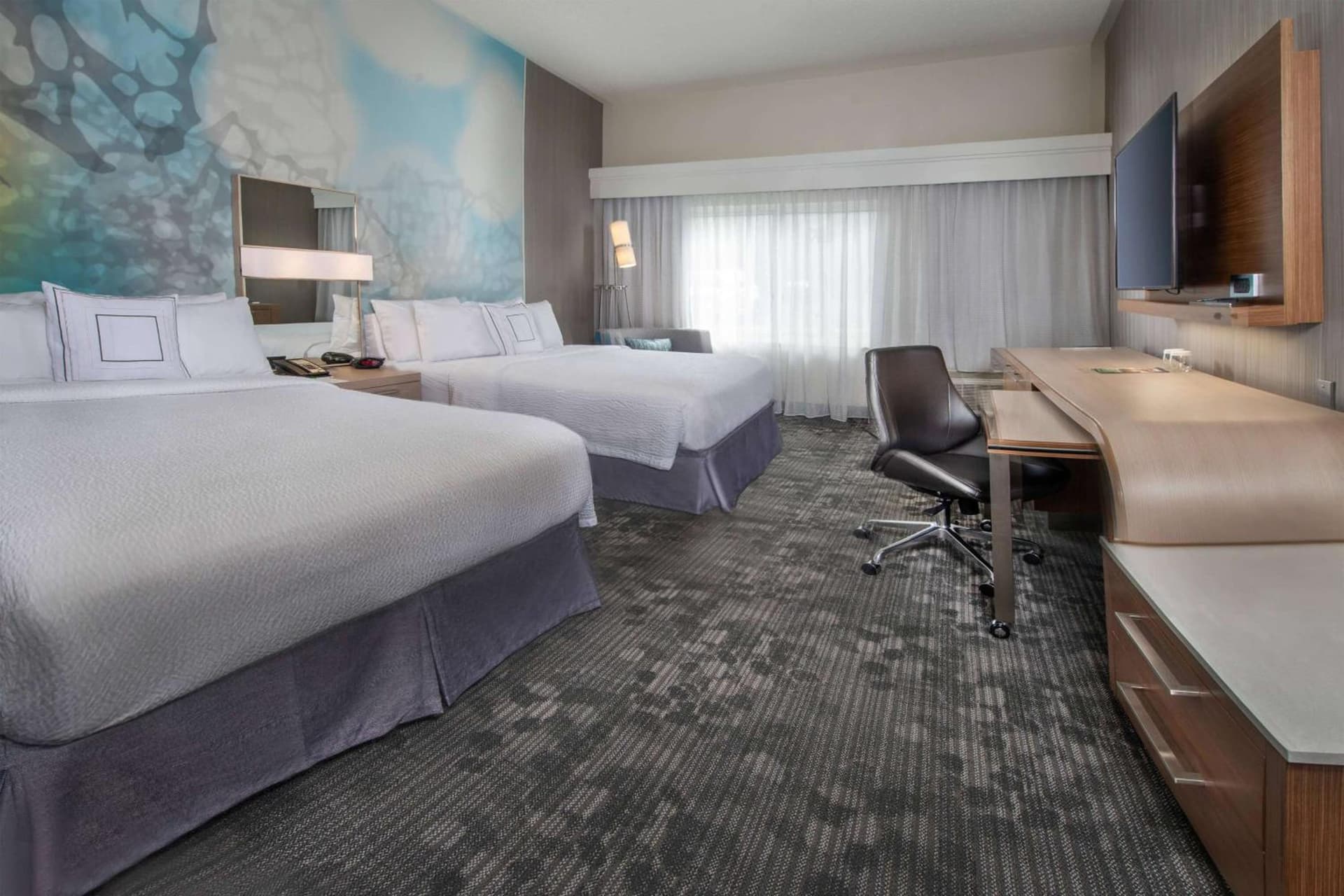 Comfort Inn & Suites Bethlehem Lehigh Valley Airport gallery photo in Allentown, PA — image 27