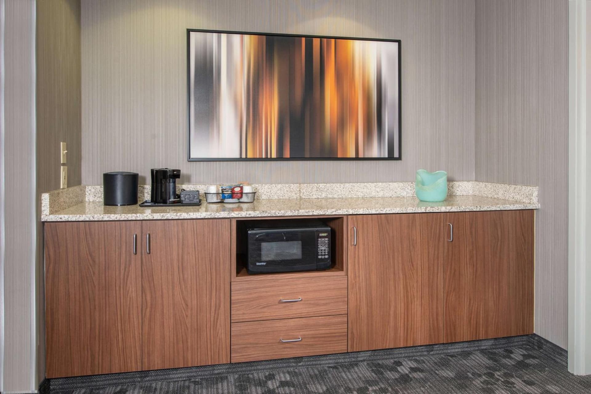 Comfort Inn & Suites Bethlehem Lehigh Valley Airport gallery photo in Allentown, PA — image 28