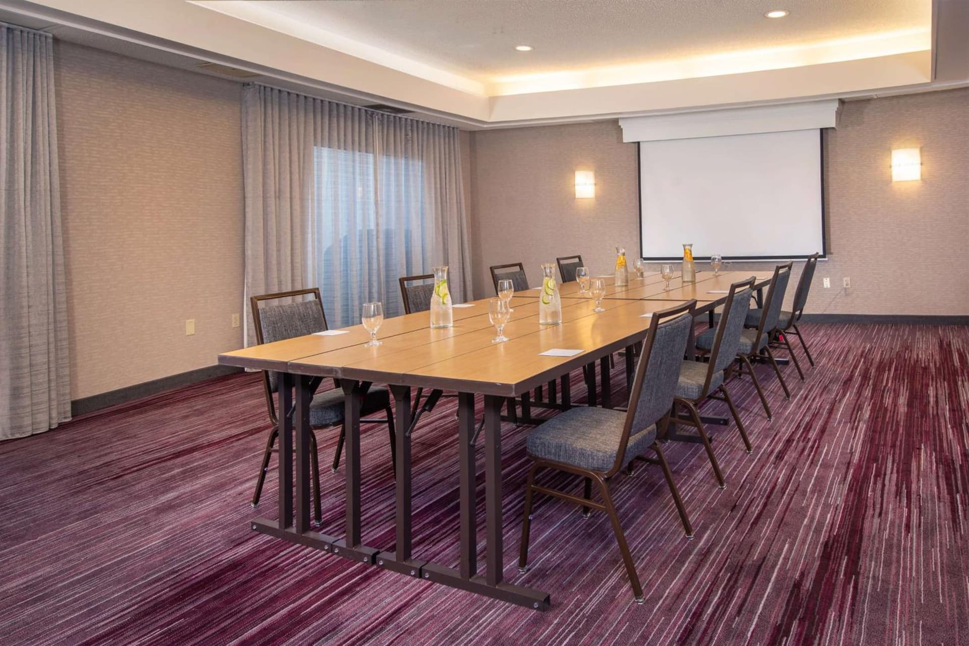 Comfort Inn & Suites Bethlehem Lehigh Valley Airport gallery photo in Allentown, PA — image 20