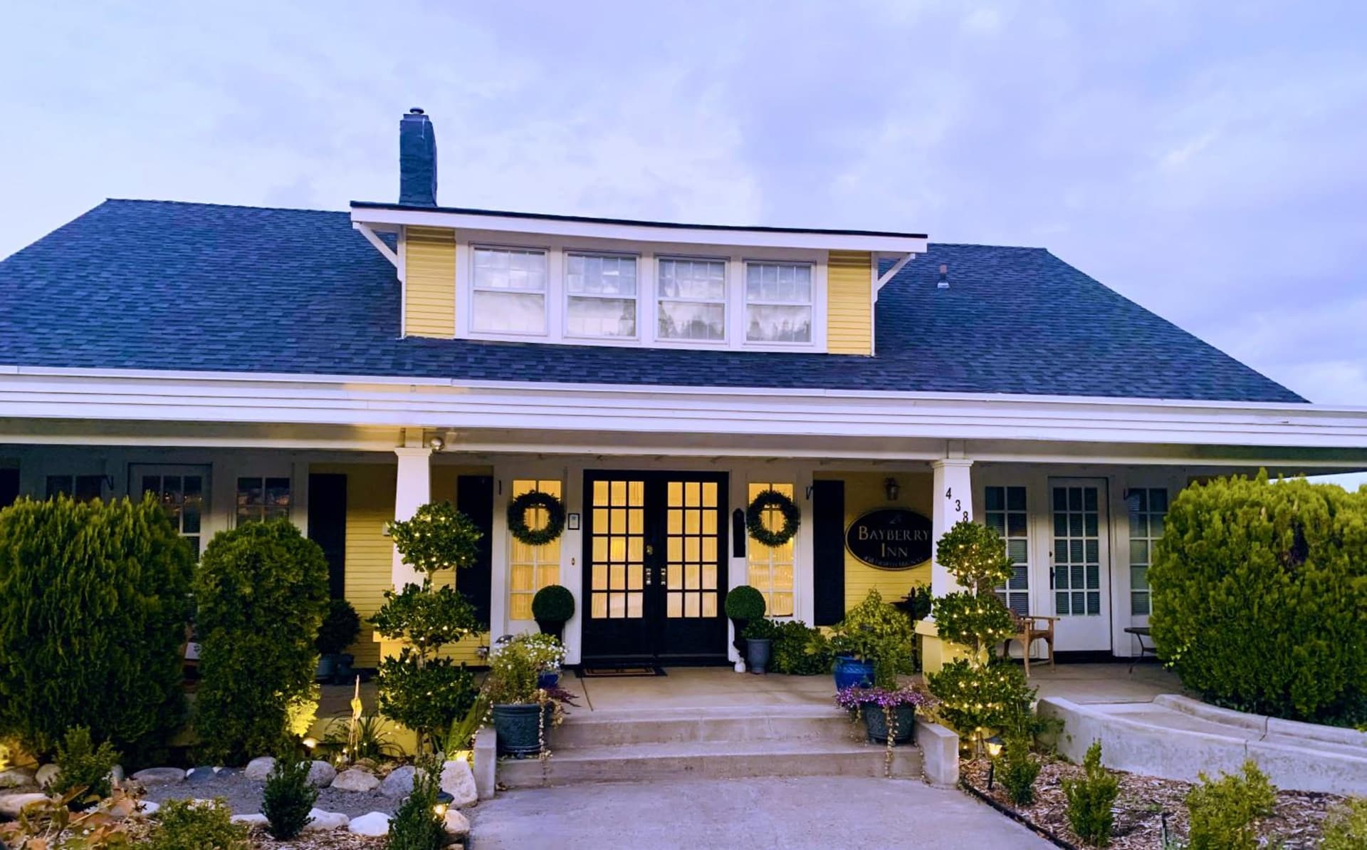 Bayberry Inn B&B and Oregon Wellness Retreat interior in Ashland, OR — gallery photo 2