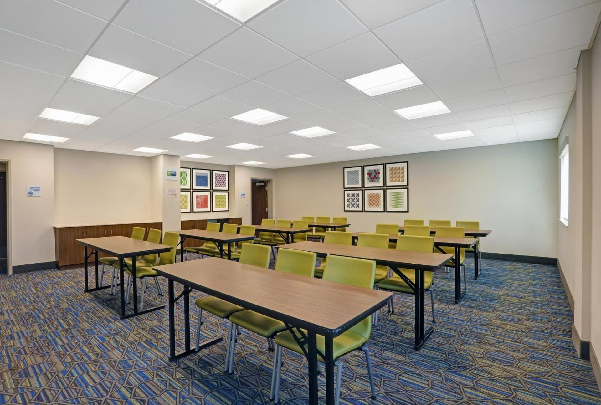Holiday Inn Express & Suites - Lenexa - Overland Park Area by IHG gallery photo in Lenexa, KS — image 28