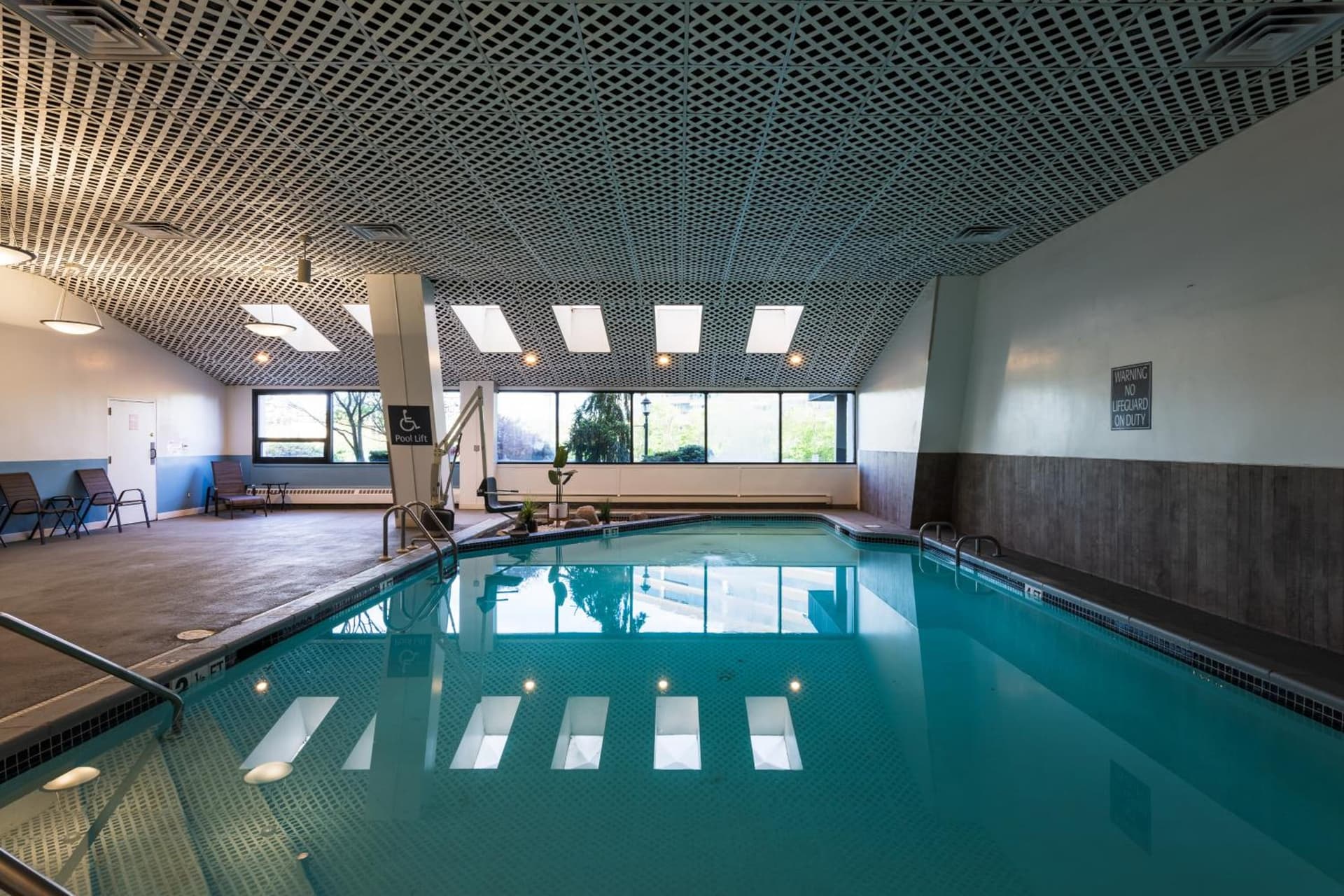 APA Hotel Woodbridge gallery photo in Iselin, NJ — image 44