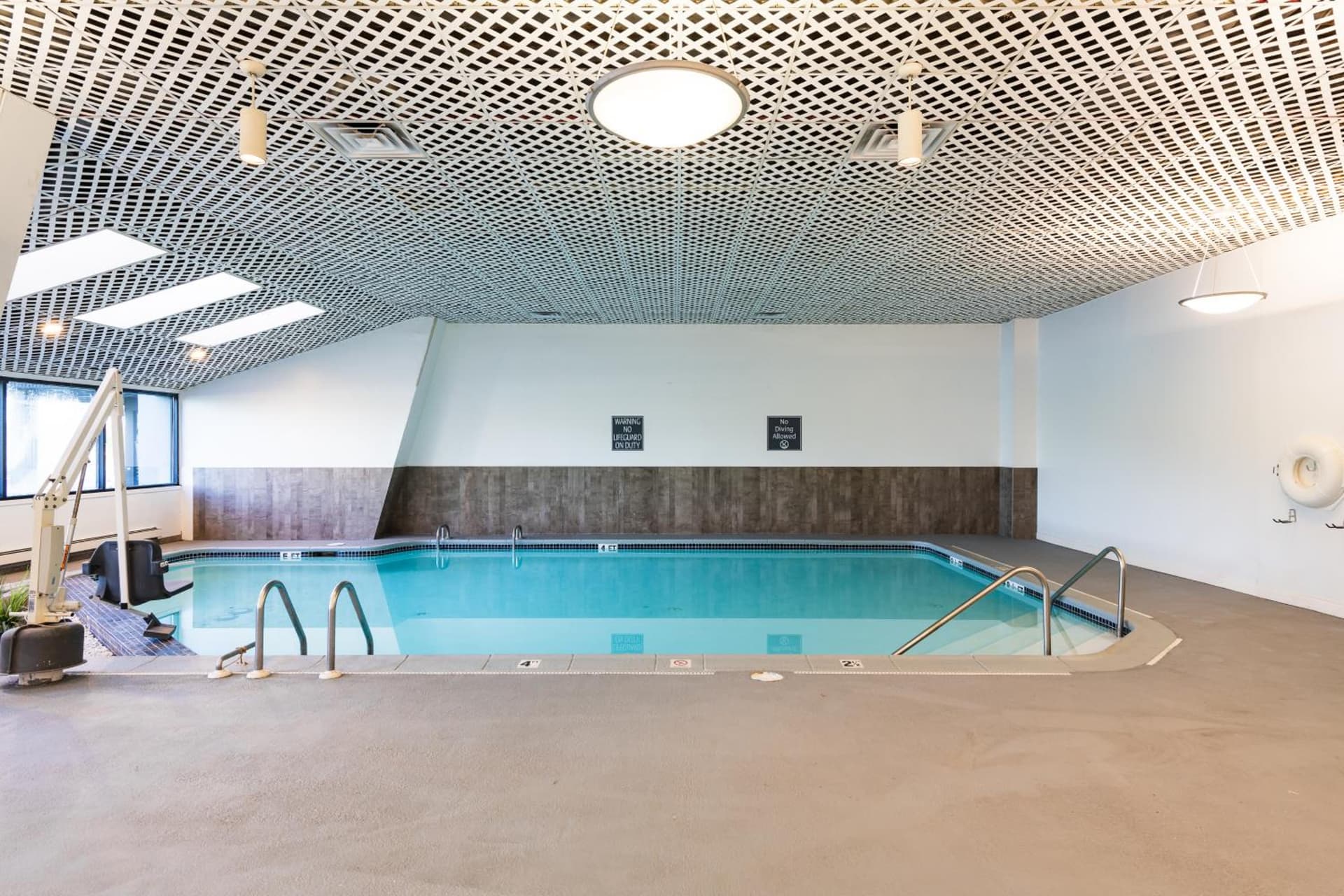 APA Hotel Woodbridge gallery photo in Iselin, NJ — image 39
