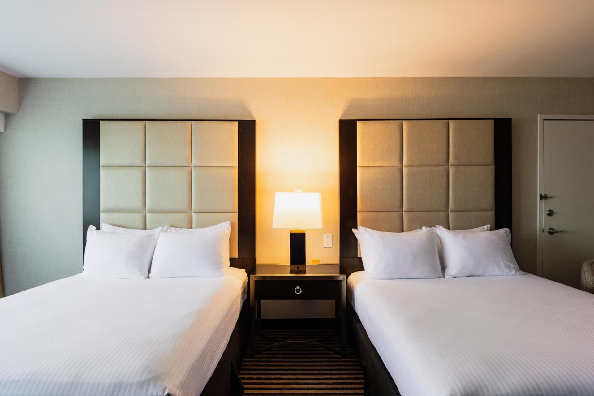 APA Hotel Woodbridge gallery photo in Iselin, NJ — image 11