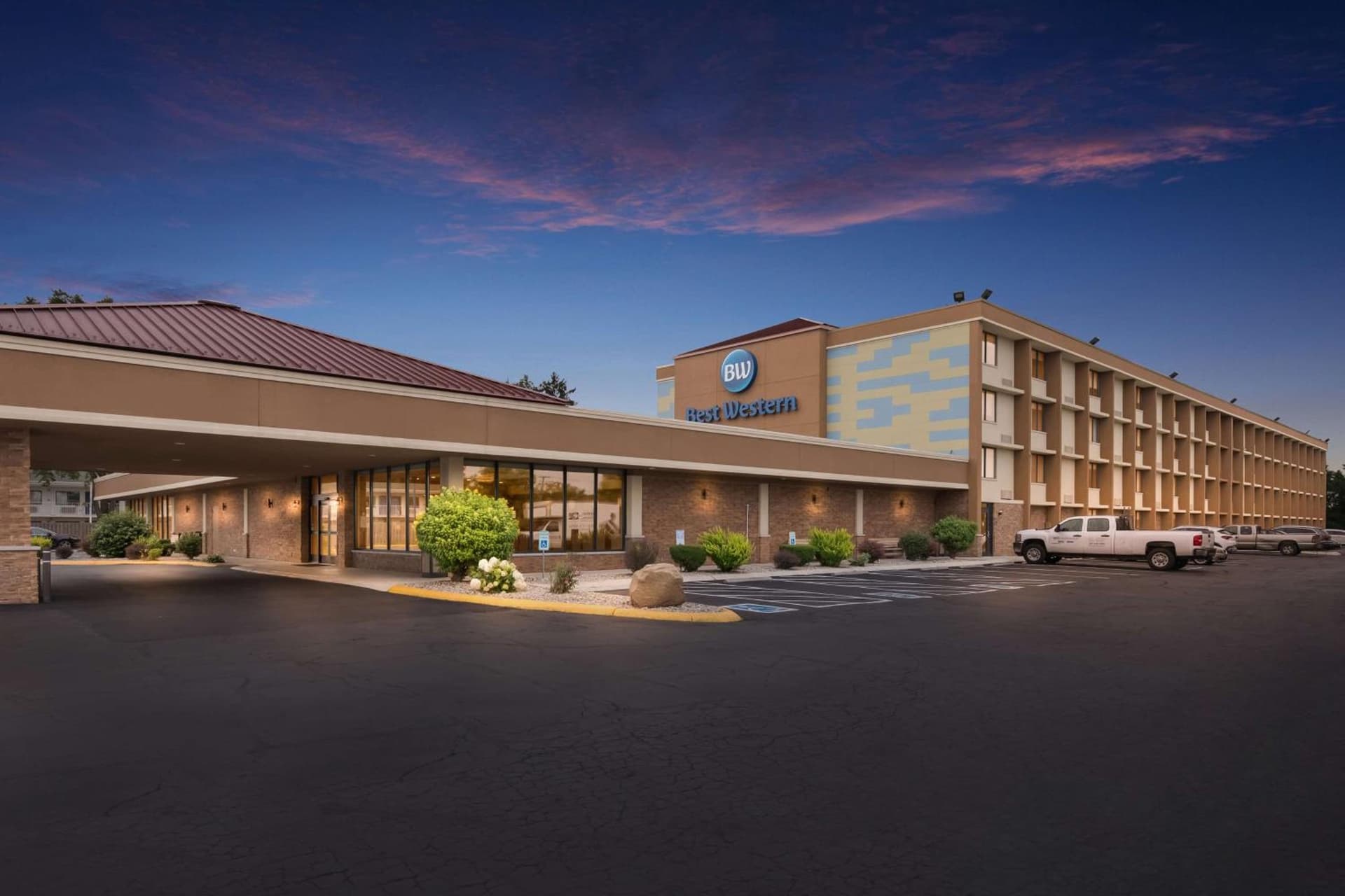 Best Western Northwest Indiana Inn featured exterior or lobby in Hammond, IN — similar hotel