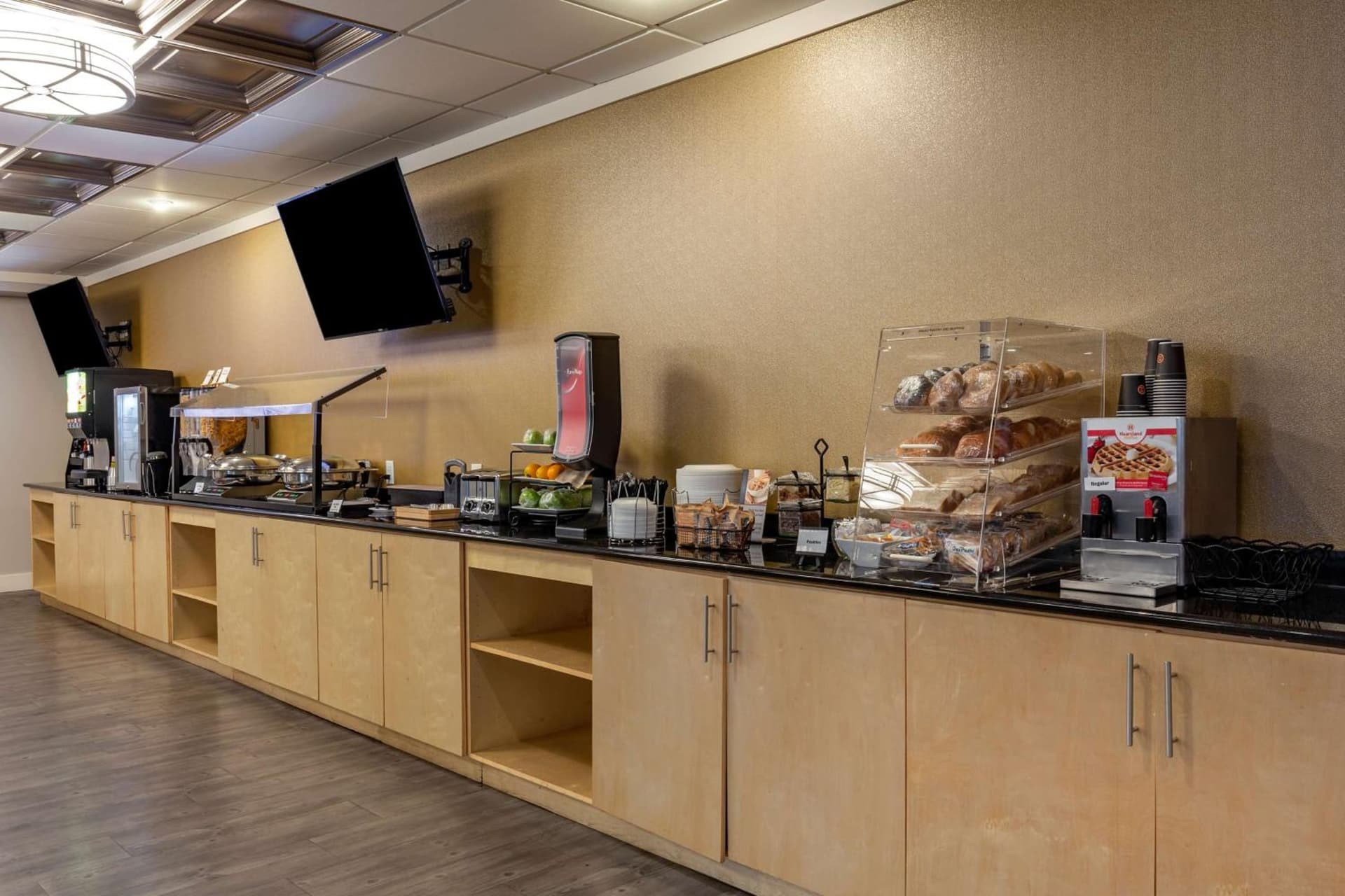 Best Western Plus University Inn gallery photo in Winston-Salem, NC — image 36