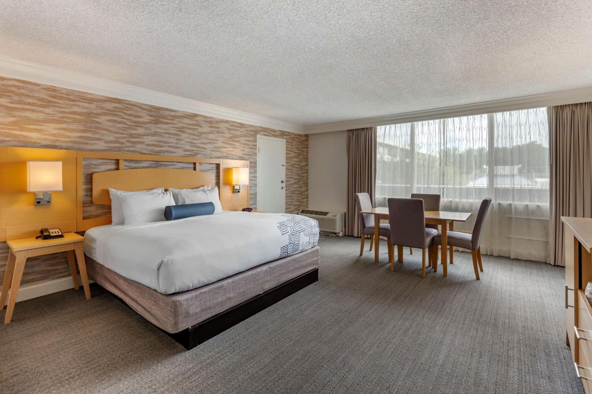 Best Western Plus University Inn property views in Winston-Salem, NC — gallery photo 3