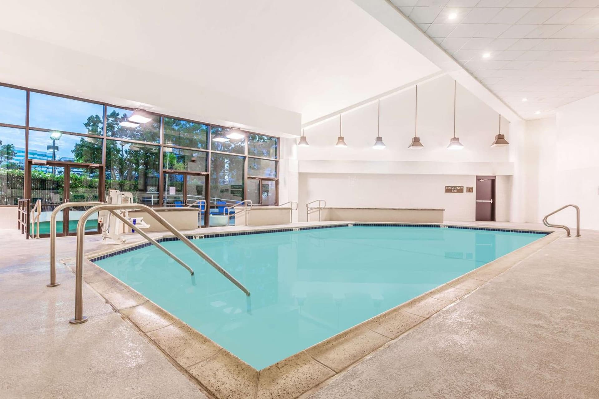 Sonesta Irvine John Wayne Airport gallery photo in Irvine, CA — image 12