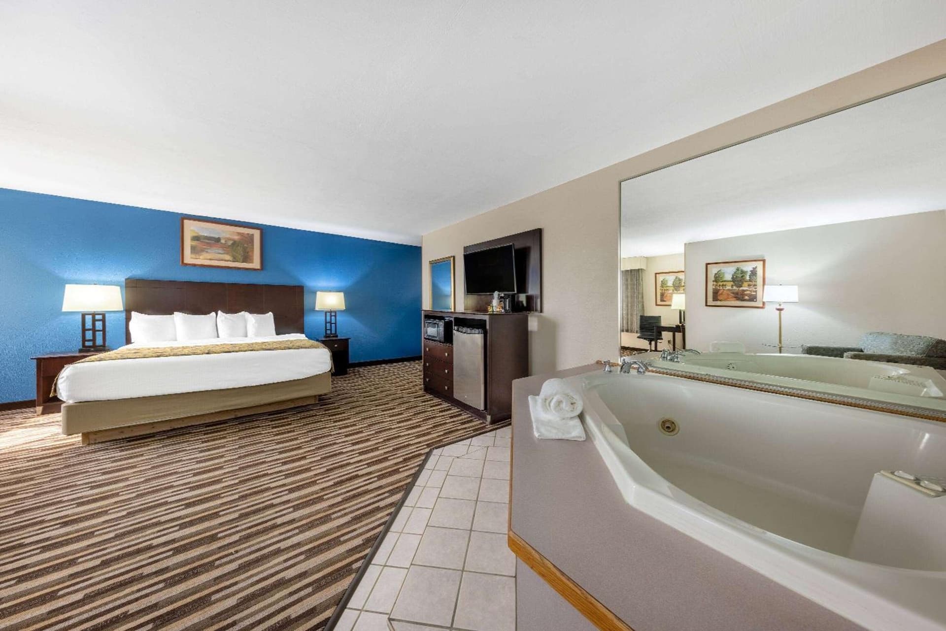 Baymont by Wyndham Springfield South Hwy 65 gallery photo in Springfield, MO — image 5