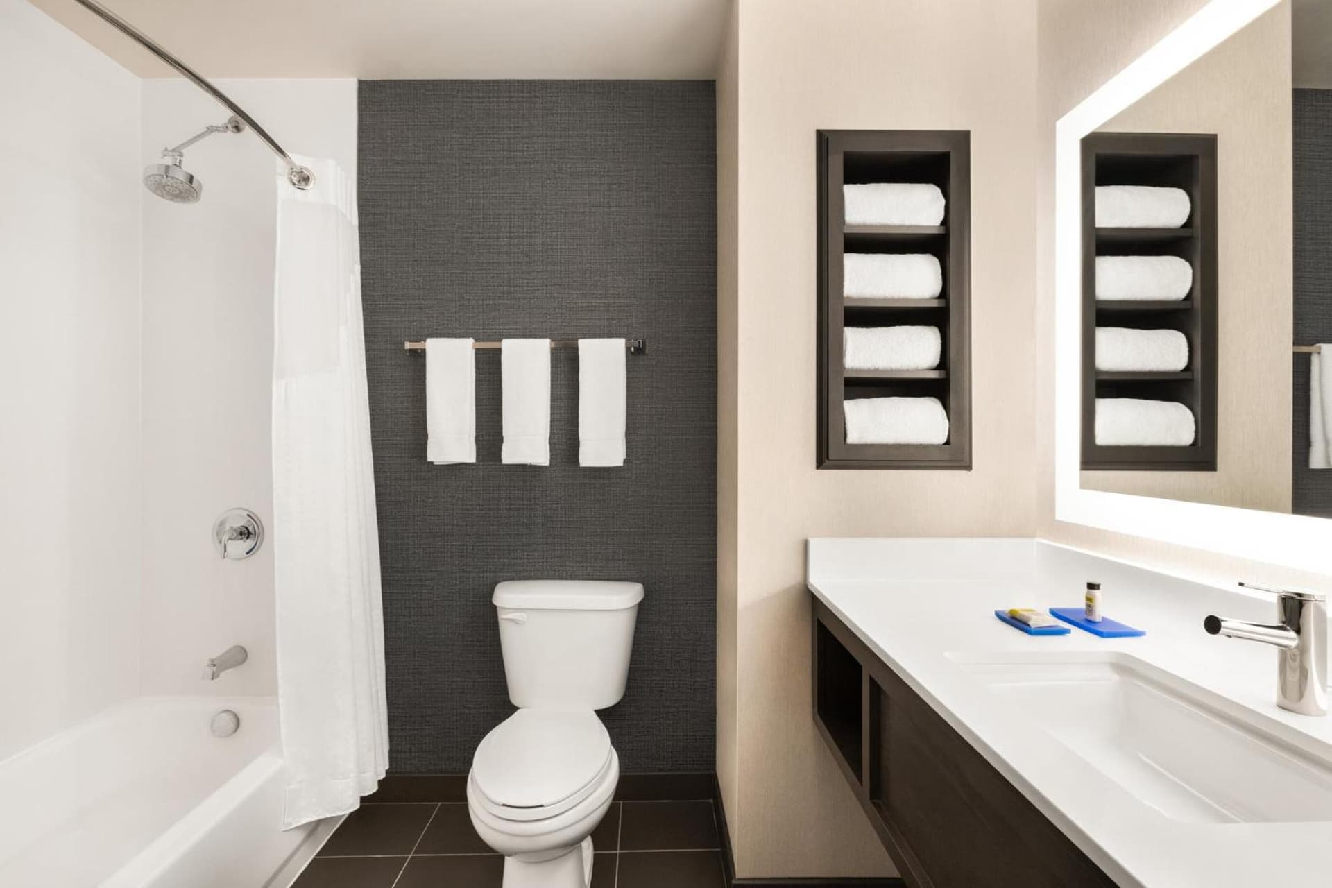 Holiday Inn Express & Suites Denver Airport by IHG gallery photo in Denver, CO — image 26