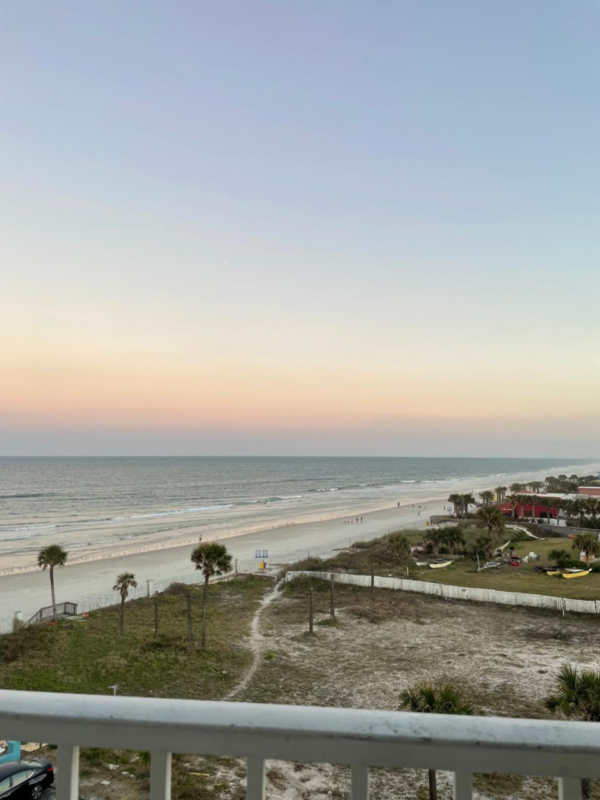 Oceanside Escape property views in Daytona Beach, FL — gallery photo 3