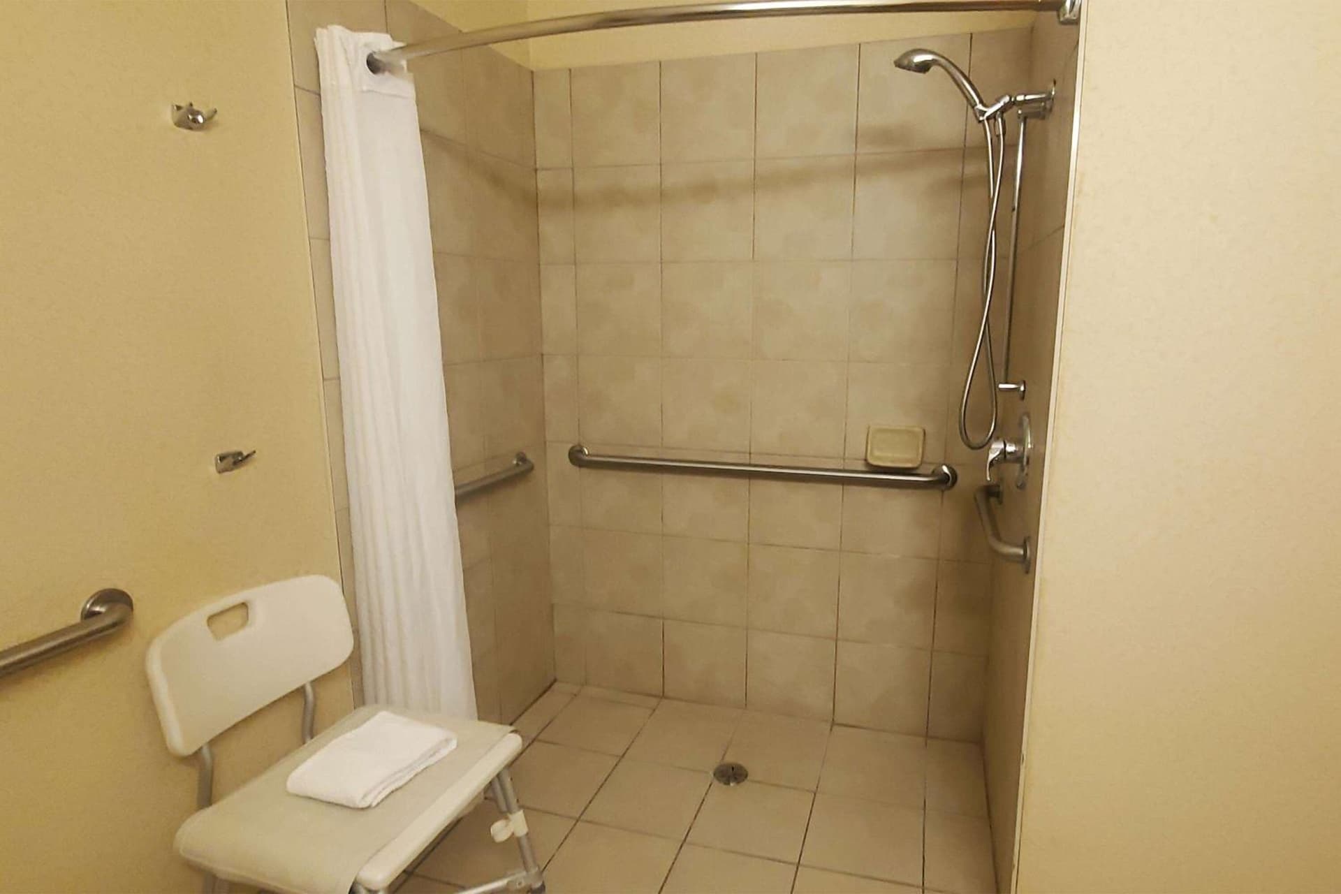 Wingate by Wyndham Youngstown/Austintown gallery photo in Austintown, OH — image 4