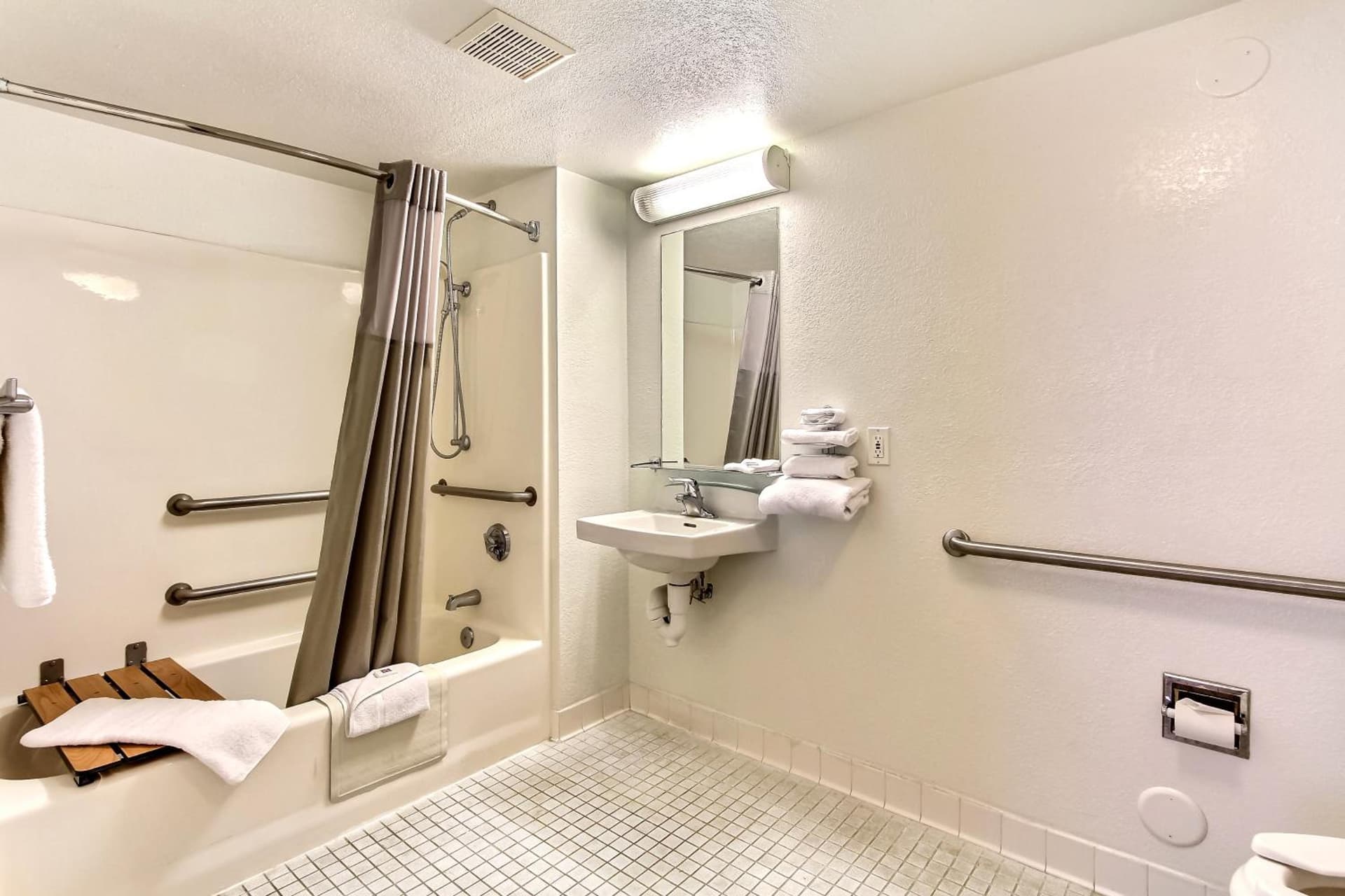 Motel 6-Salinas, CA - North Monterey Area gallery photo in Salinas, CA — image 39