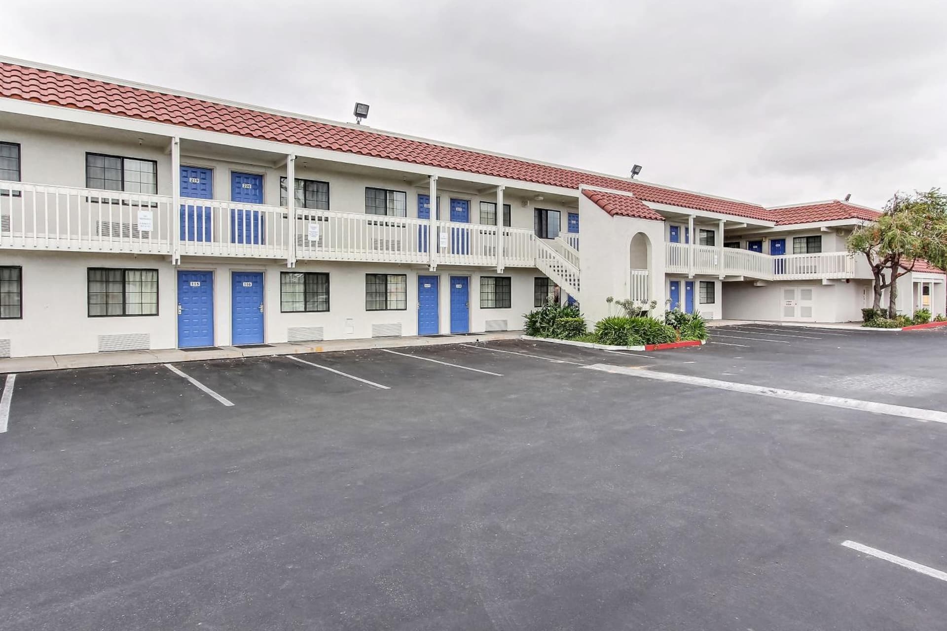 Motel 6-Salinas, CA - North Monterey Area gallery photo in Salinas, CA — image 44