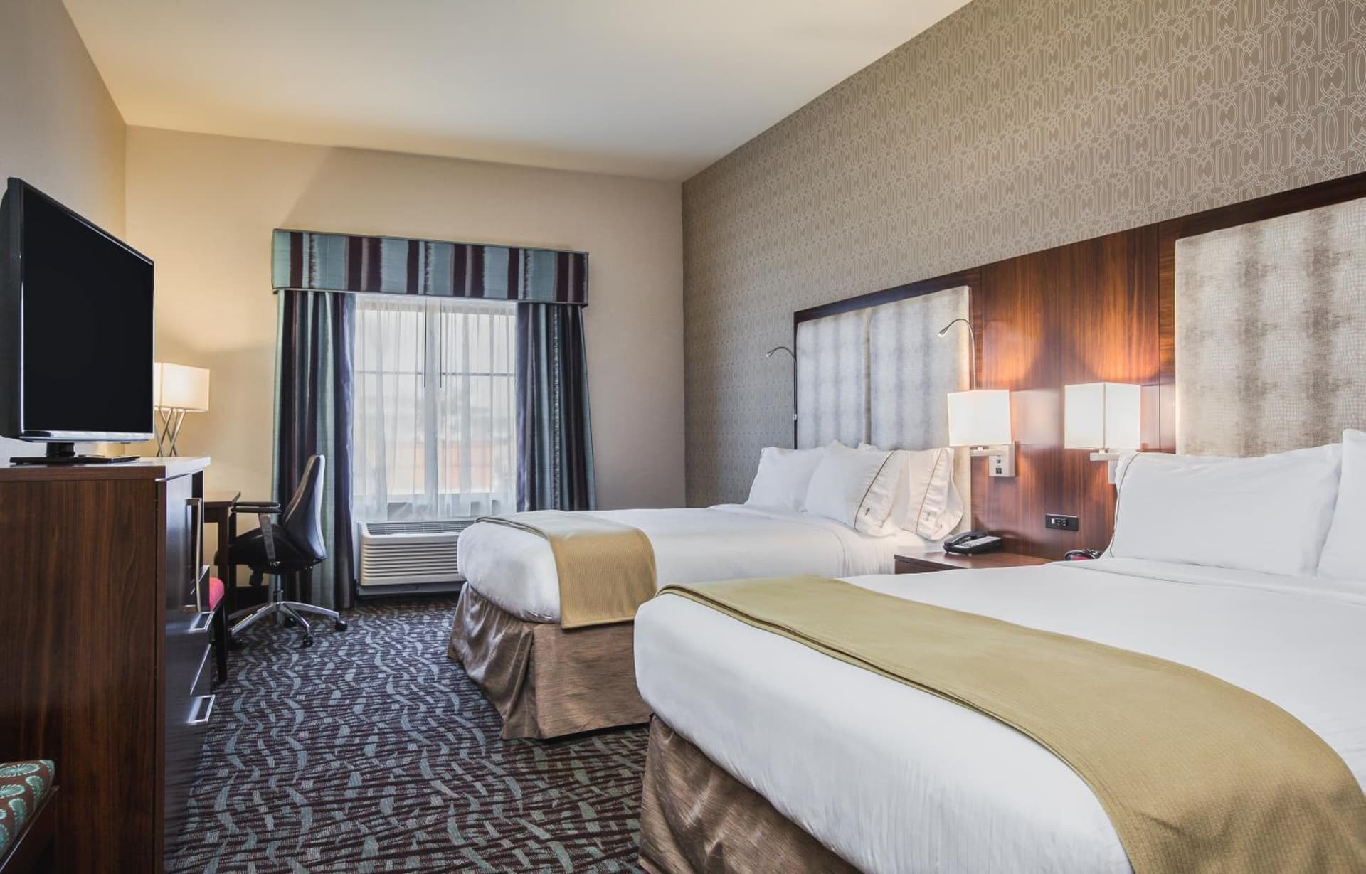 Holiday Inn Express & Suites Eureka by IHG property views in Eureka, CA — gallery photo 3